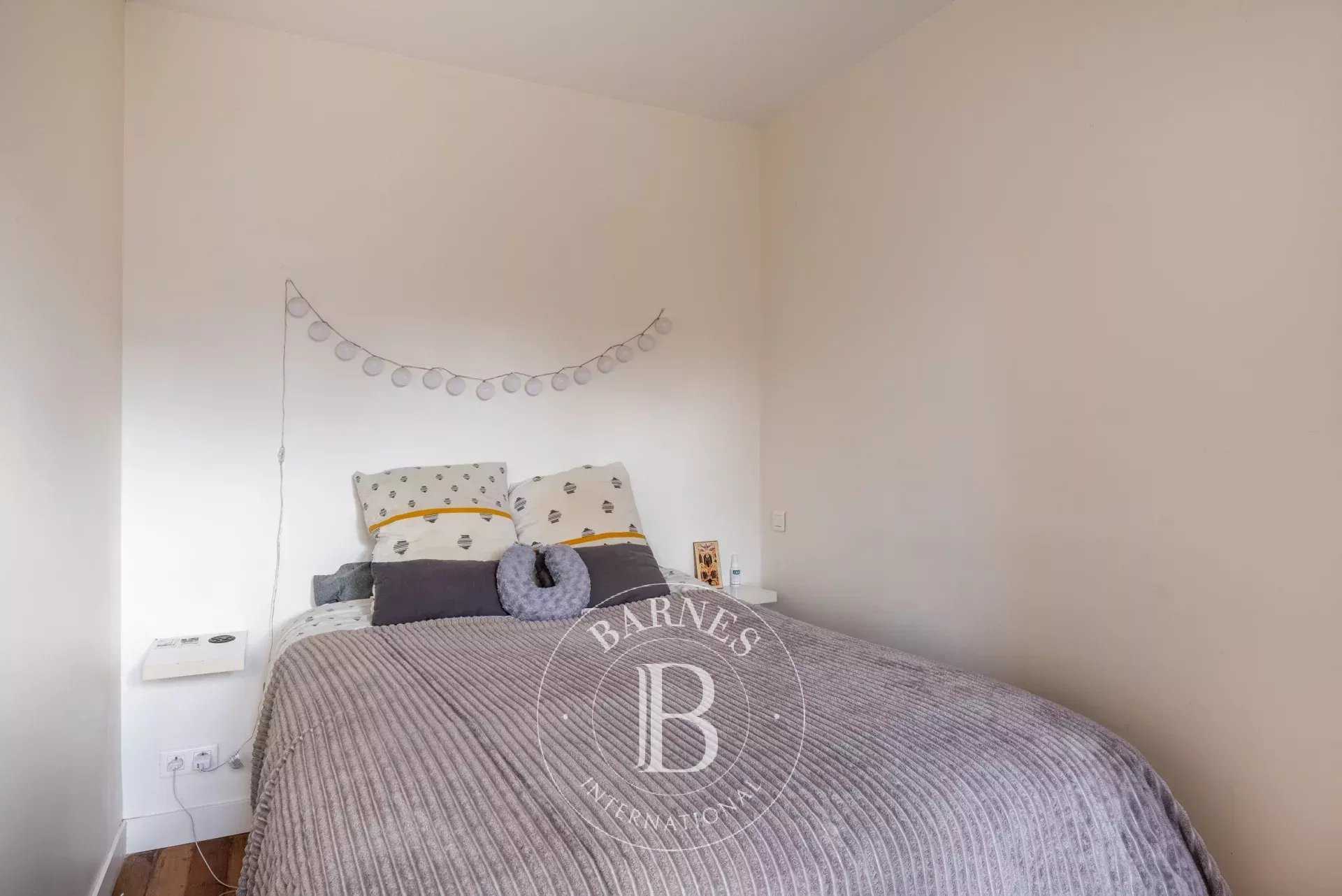Paris  - Appartement 2 Pièces, 1 Chambre
