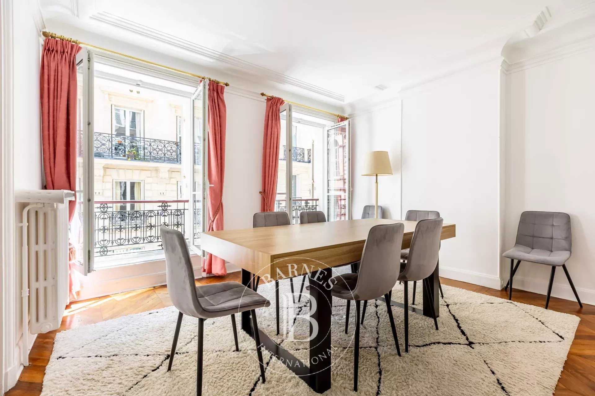Paris  - Apartment 2 Bedrooms