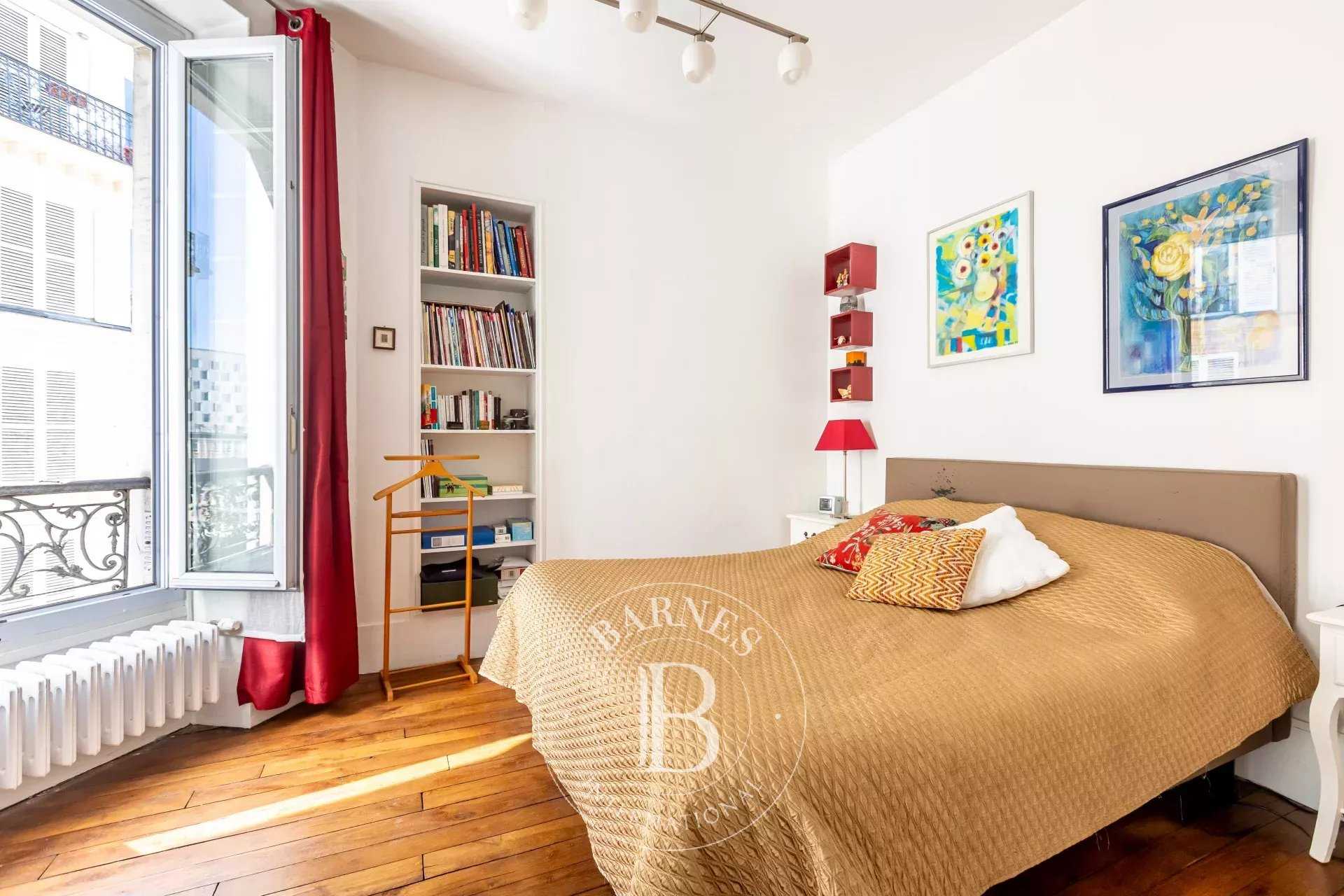 Paris  - Appartement 3 Pi&egrave;ces 2 Chambres