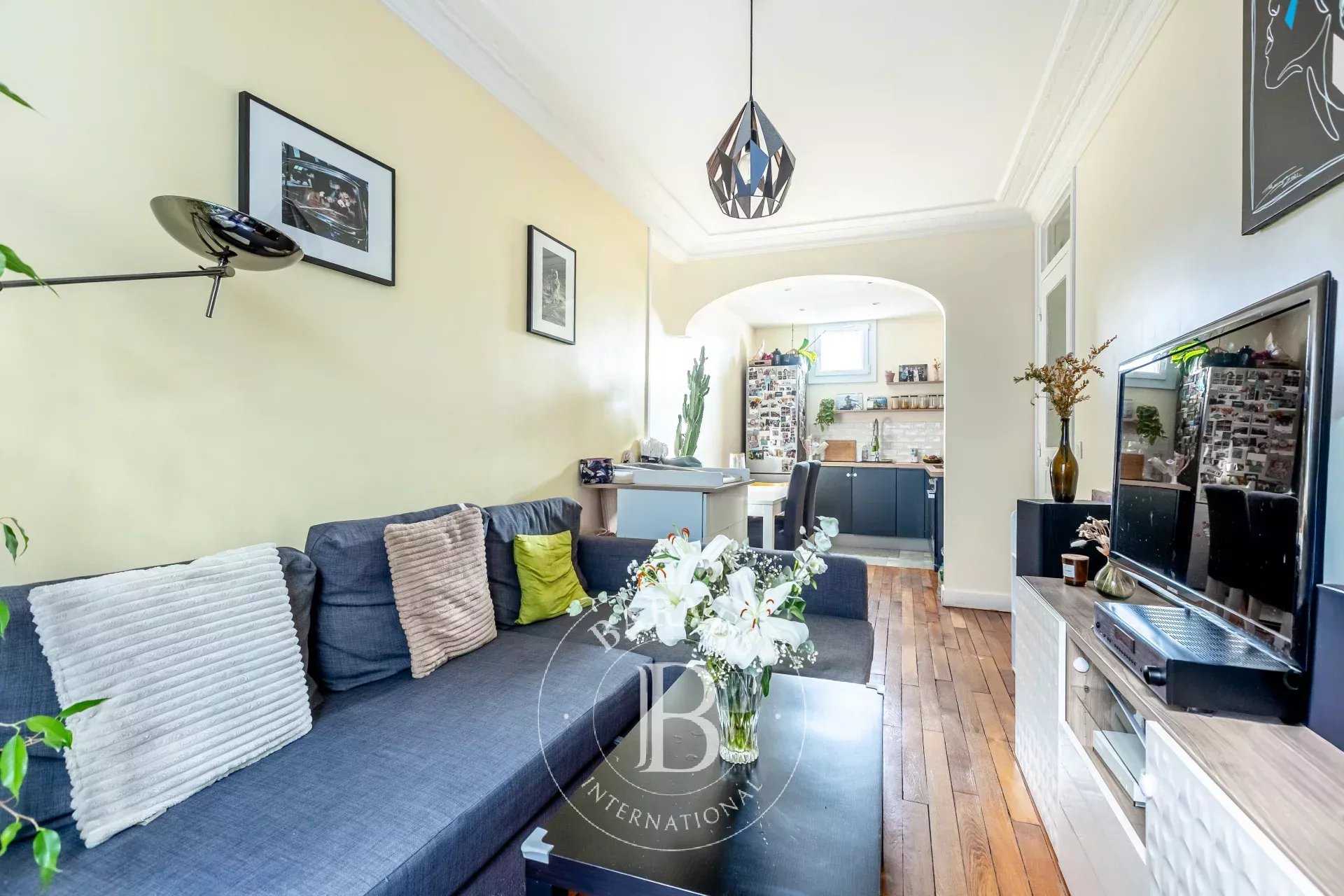 Paris  - Appartement 2 Pièces, 1 Chambre