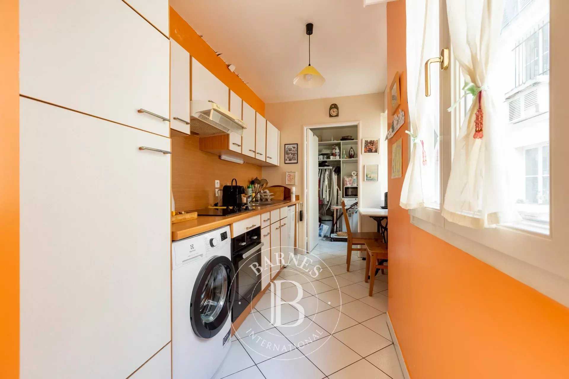 Paris  - Appartement 3 Pièces 2 Chambres