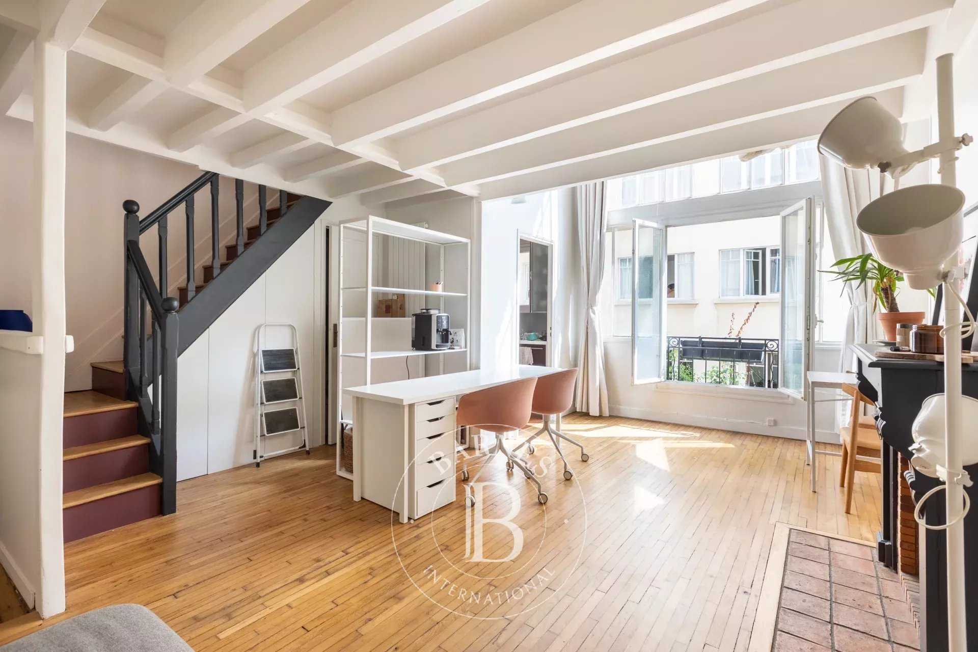 Paris  - Appartement 2 Pièces, 1 Chambre