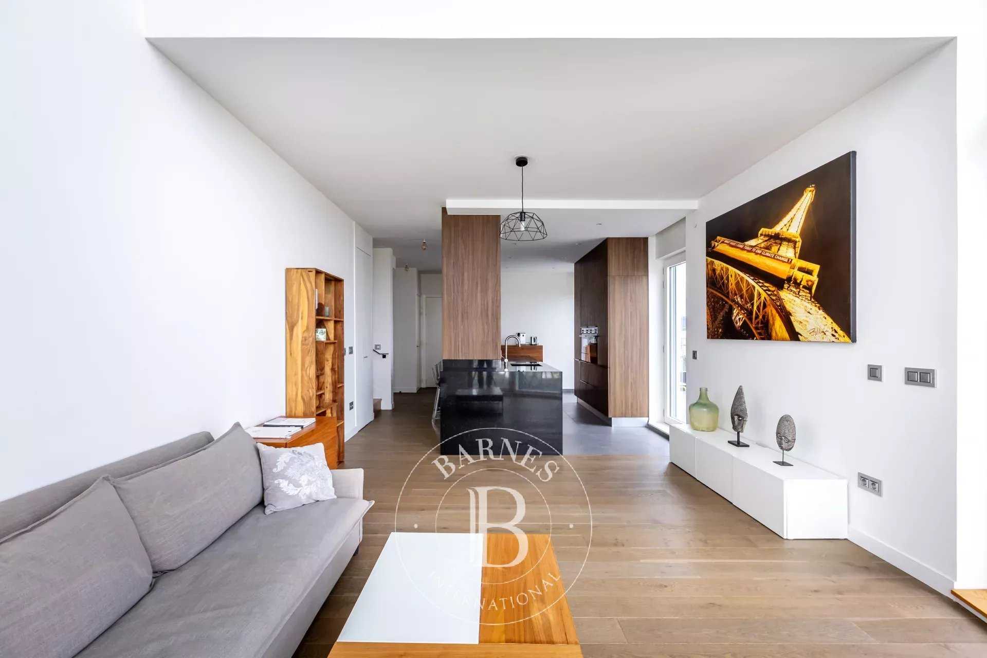 Paris  - Duplex 3 Bedrooms