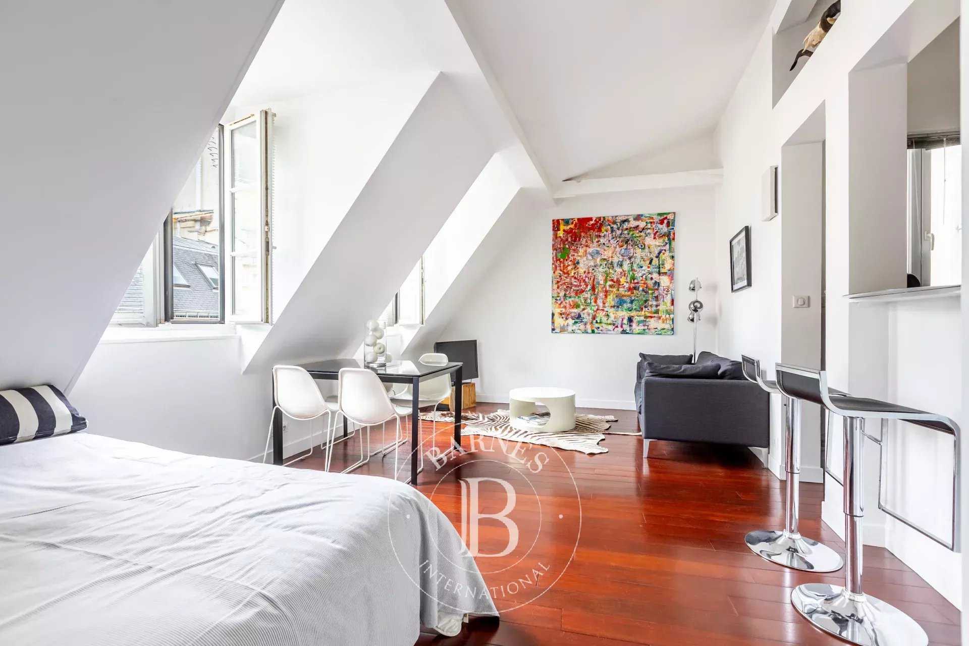 Paris  - Piso 2 Cuartos