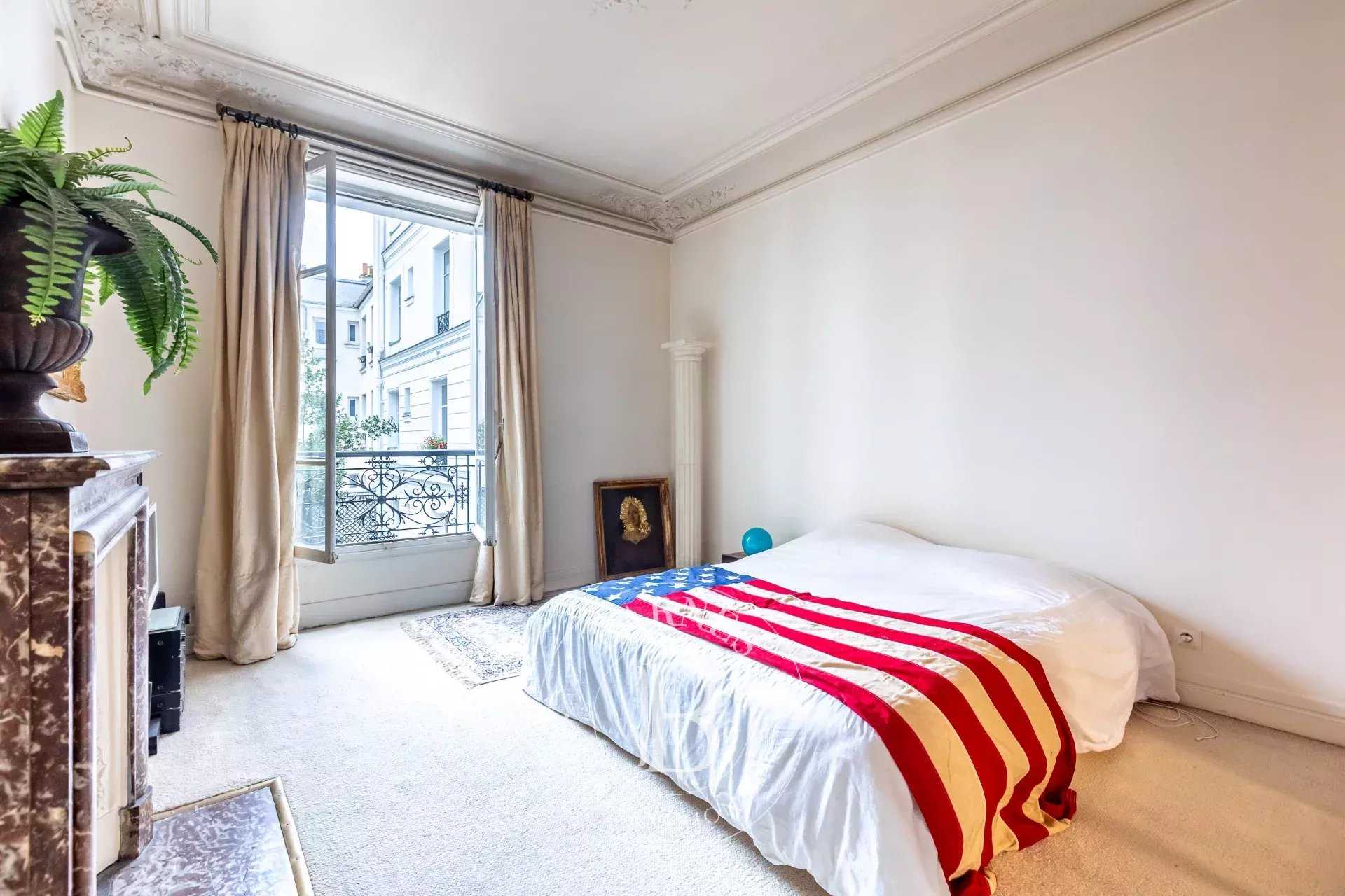 Paris  - Apartment 2 Bedrooms