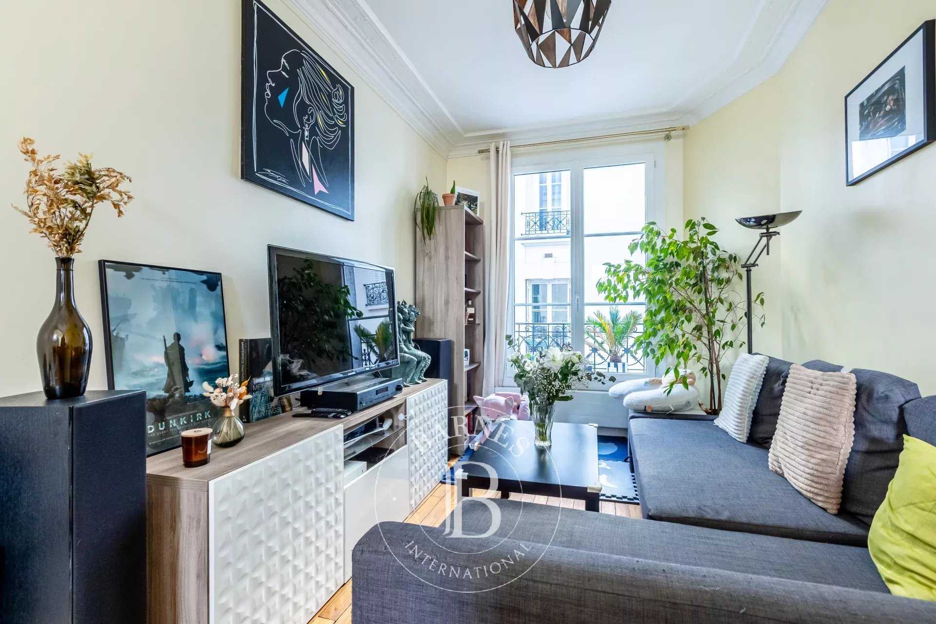 Paris  - Appartement 2 Pièces, 1 Chambre