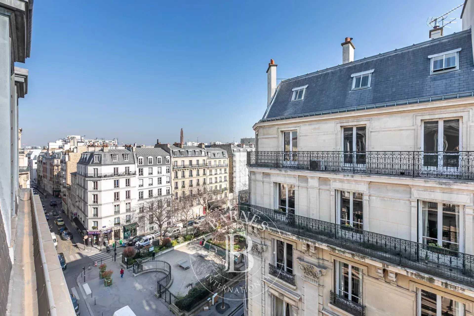 Paris  - Apartment 3 Bedrooms