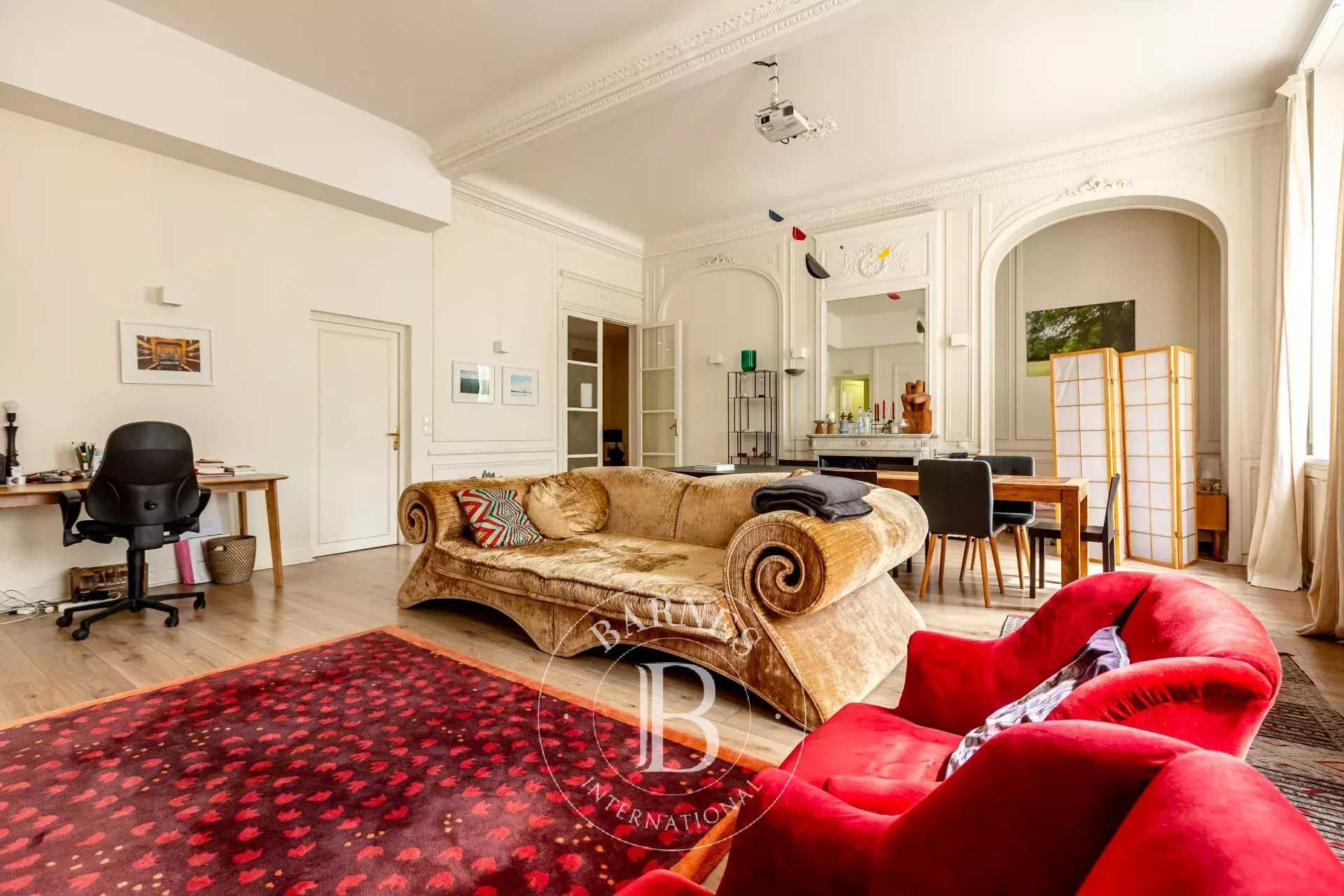 Paris  - Appartement 3 Pièces, 1 Chambre