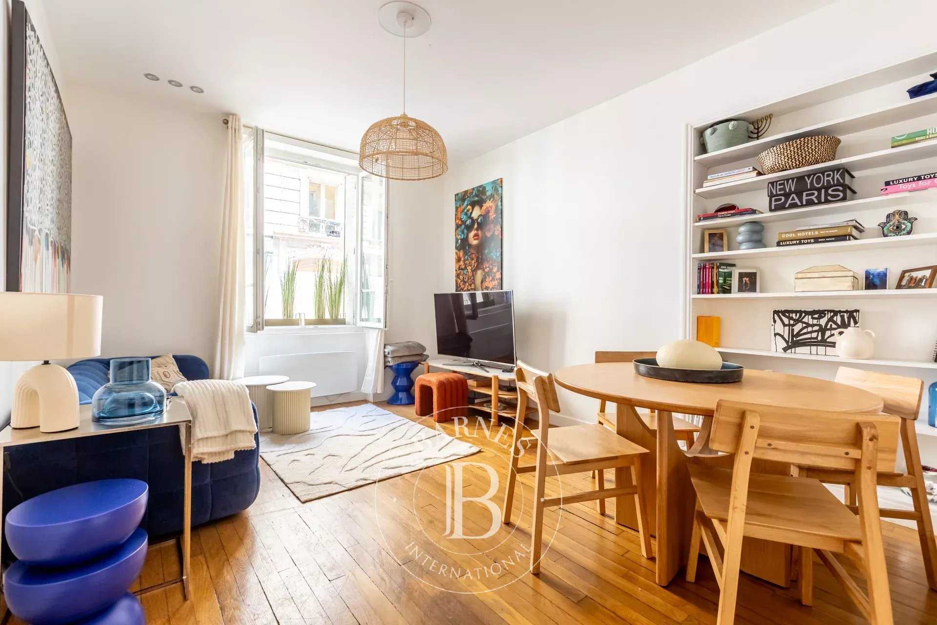 Paris  - Appartement 3 Pi&egrave;ces 2 Chambres
