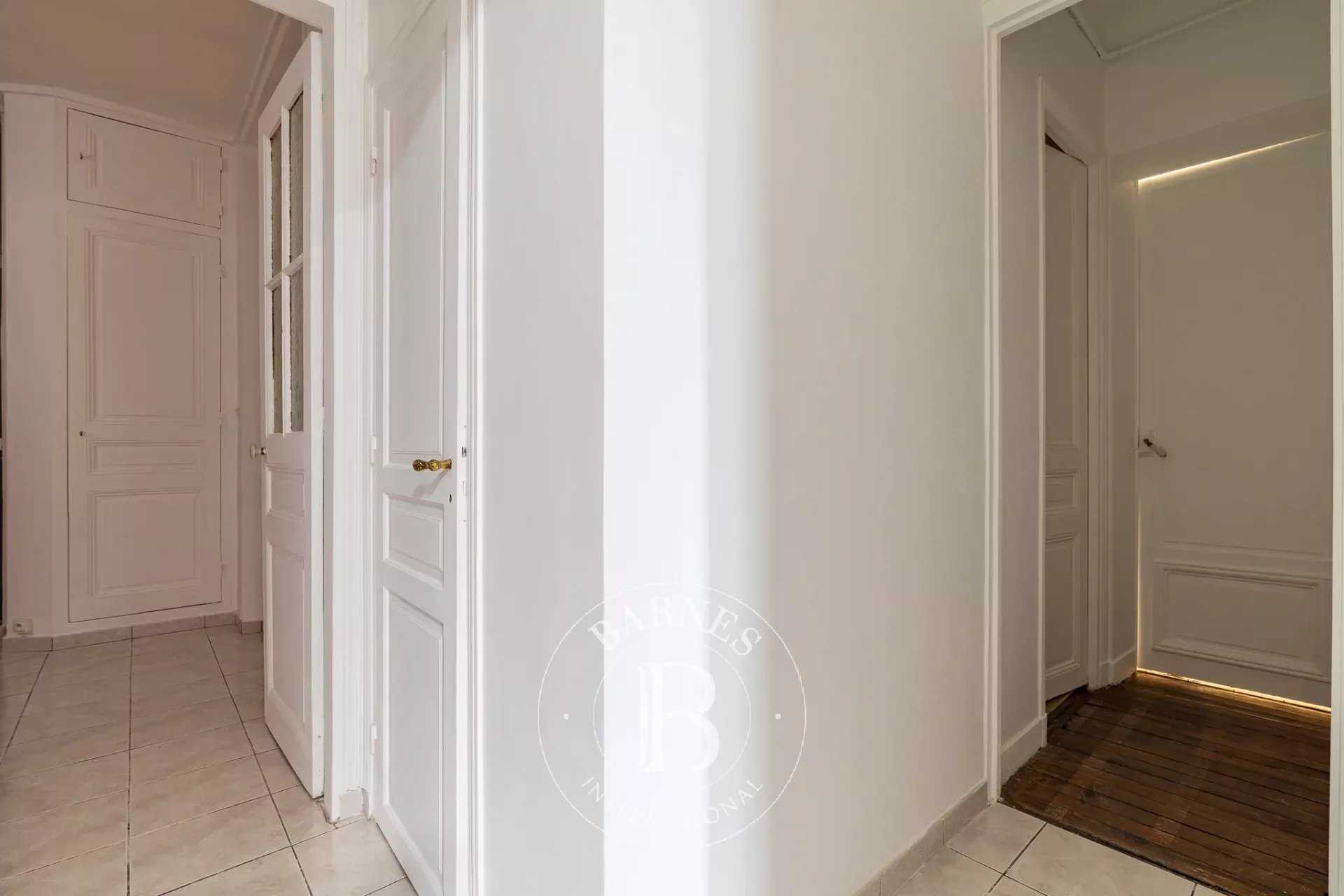 Paris  - Appartement 3 Pi&egrave;ces, 1 Chambre