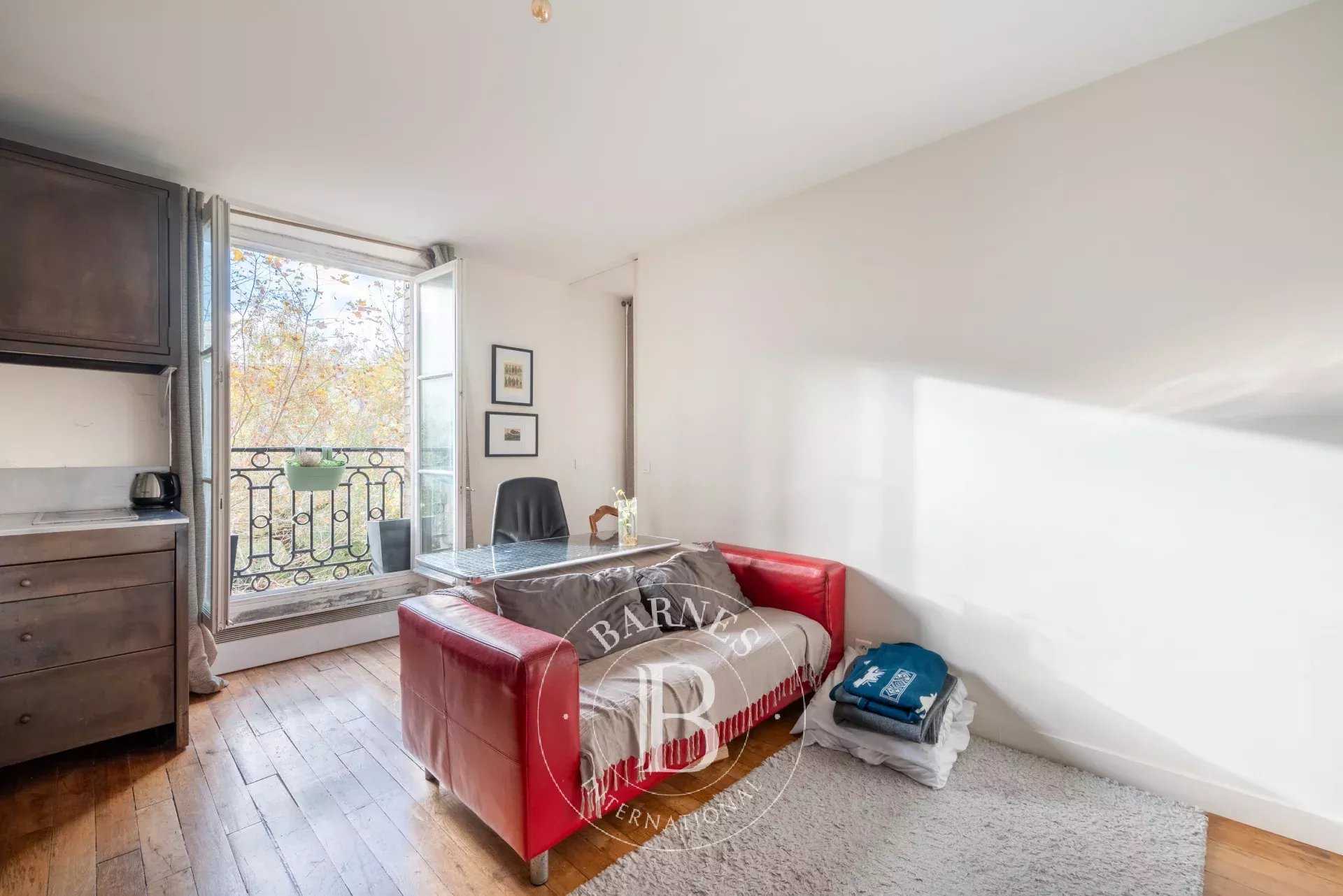 Paris  - Appartement 2 Pièces, 1 Chambre