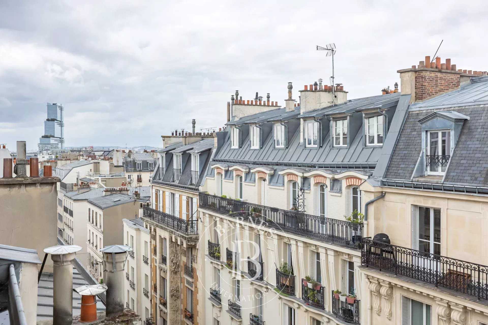 Paris  - Appartement 4 Pi&egrave;ces 2 Chambres