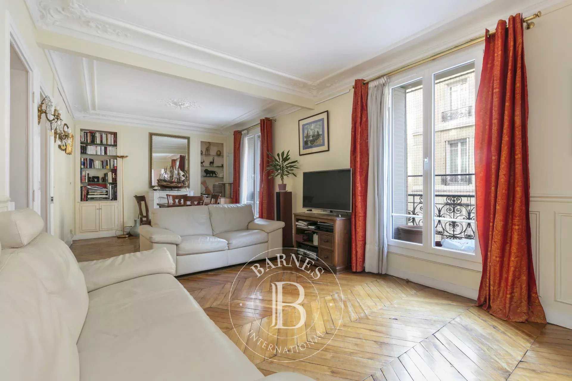 Paris  - Appartement 3 Pièces, 1 Chambre
