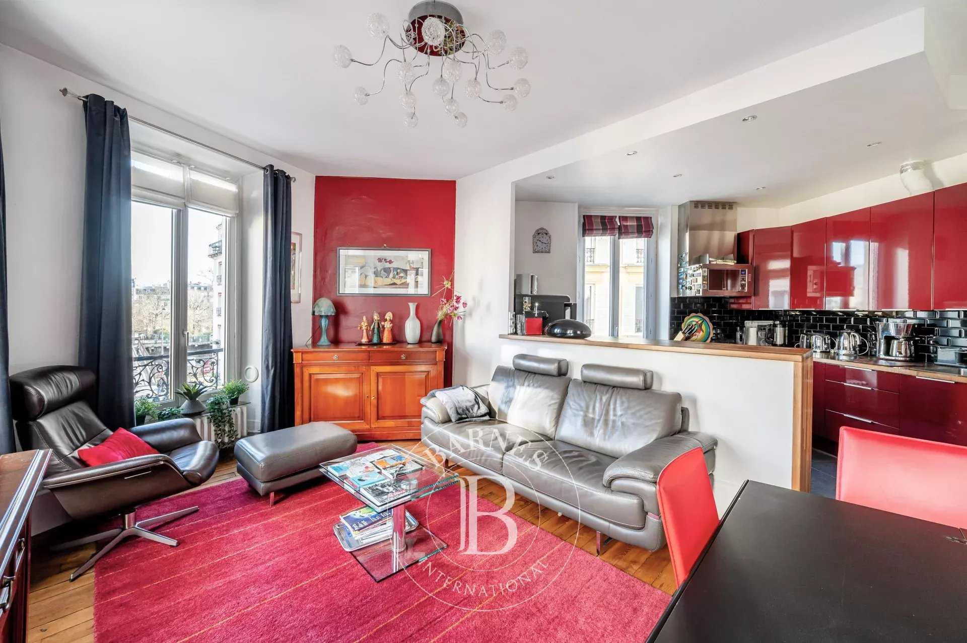 Paris  - Appartement 3 Pièces 2 Chambres