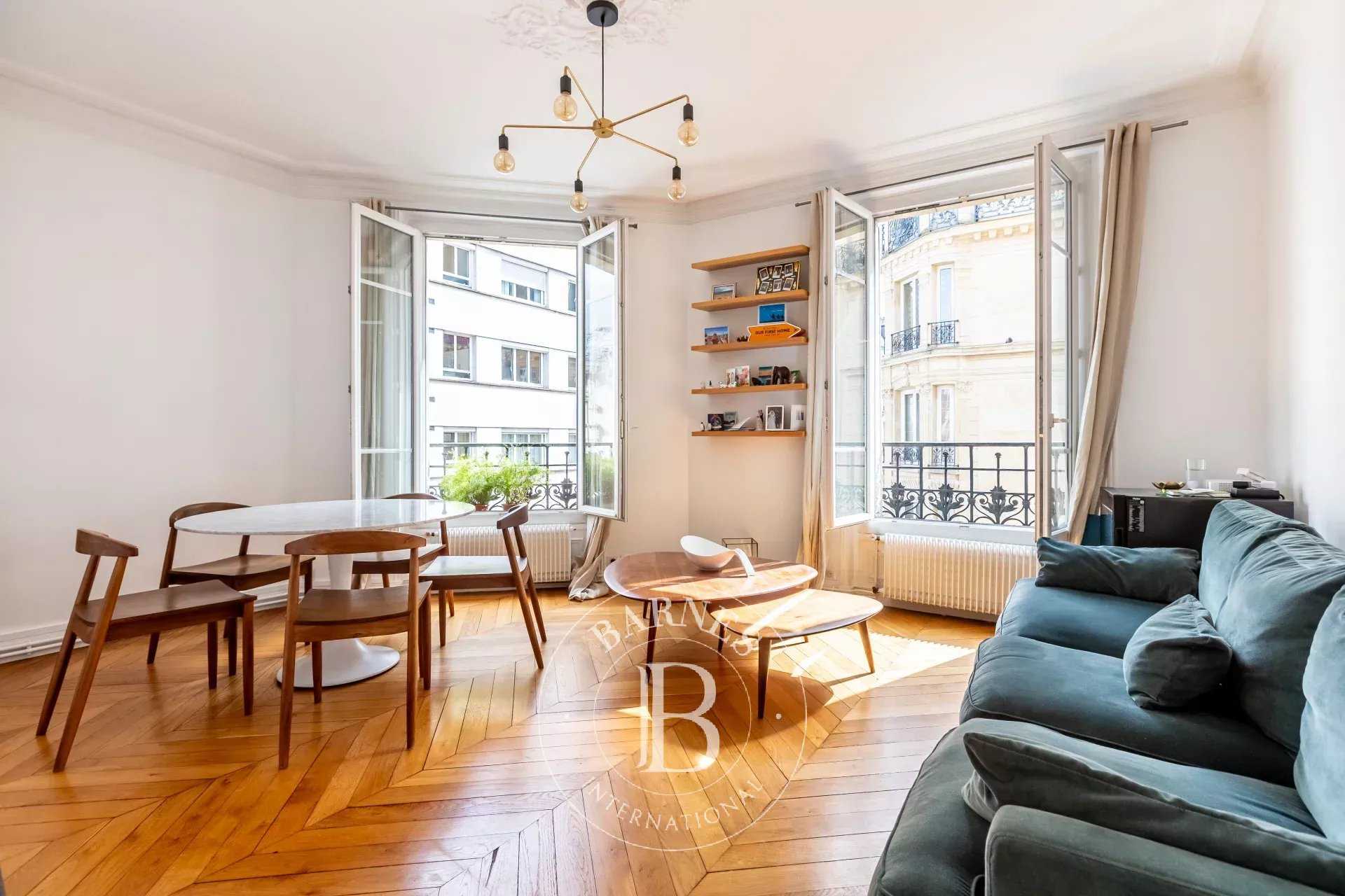 Paris  - Appartement 3 Pi&egrave;ces 2 Chambres