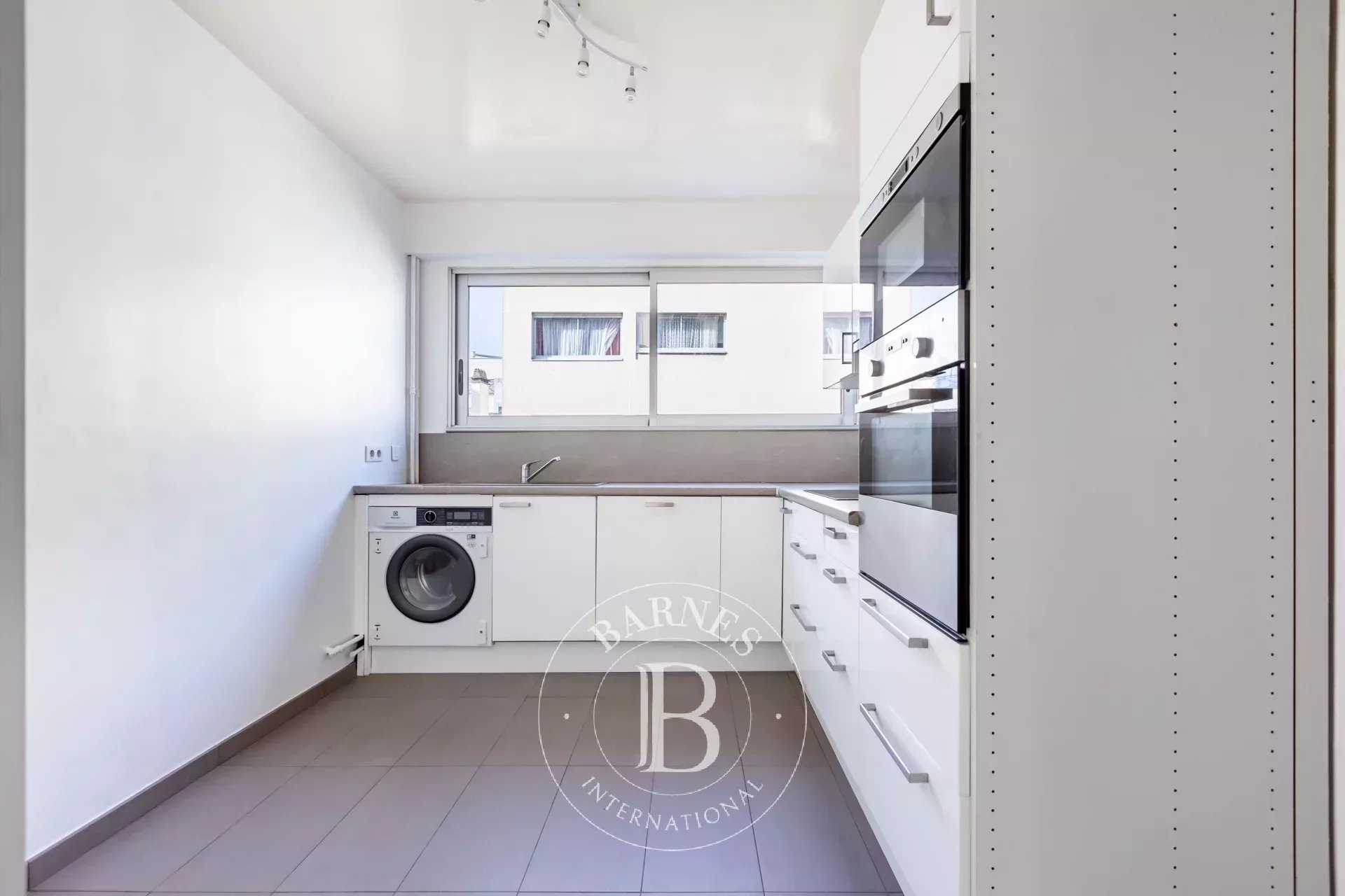 Paris  - Piso 3 Cuartos 2 Habitaciones