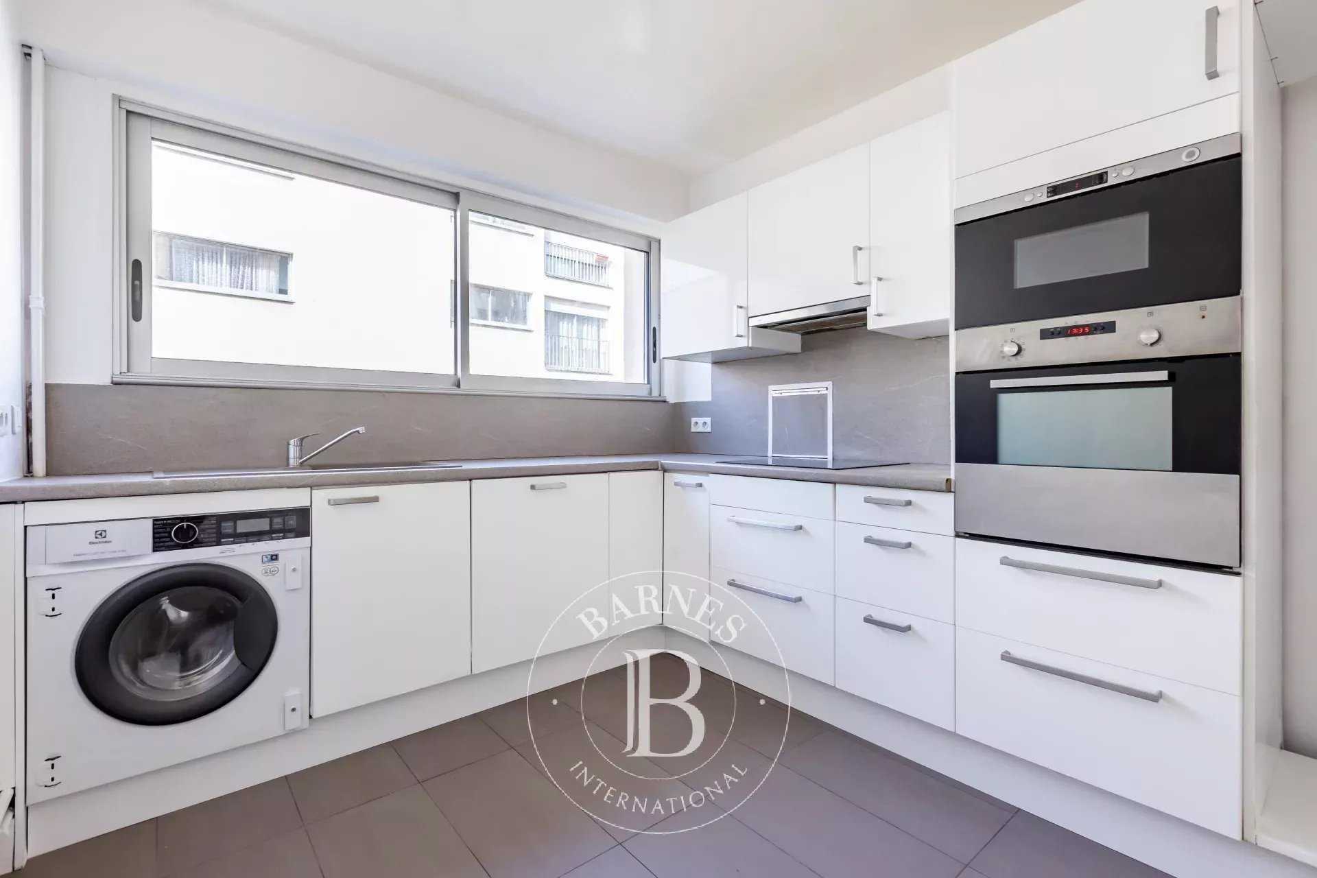 Paris  - Piso 3 Cuartos 2 Habitaciones