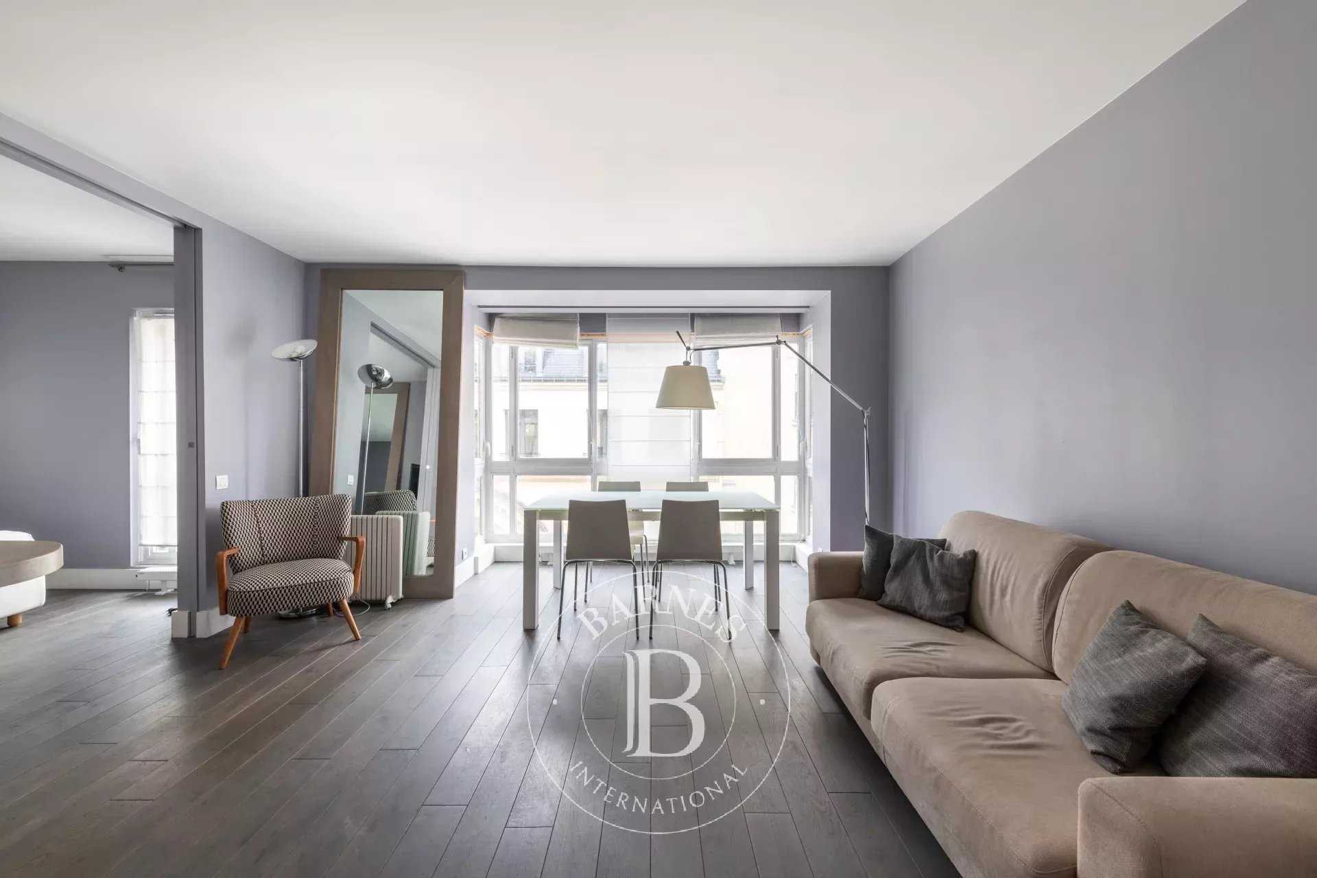 Paris  - Appartement 2 Pièces, 1 Chambre