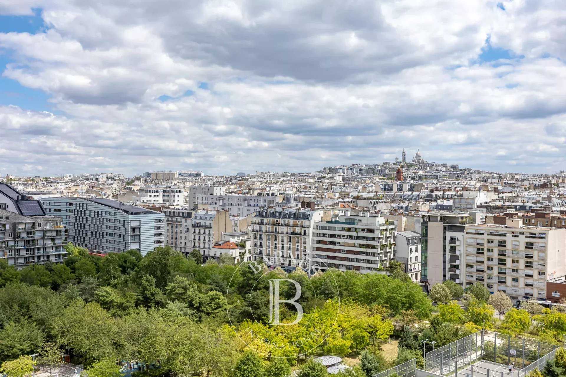 Paris  - Duplex 3 Bedrooms