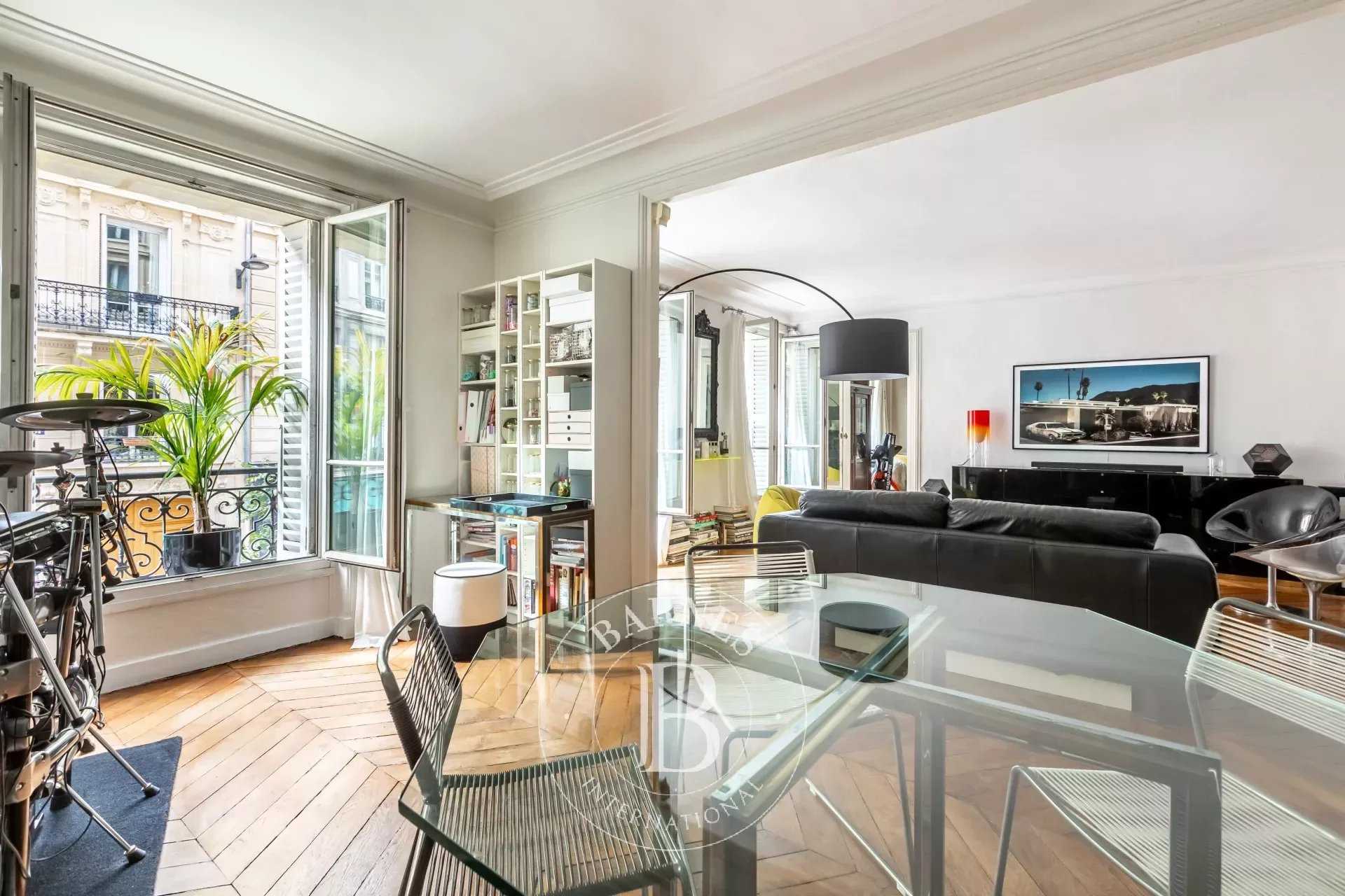 Faubourg Saint-Honoré Apartment for Sale