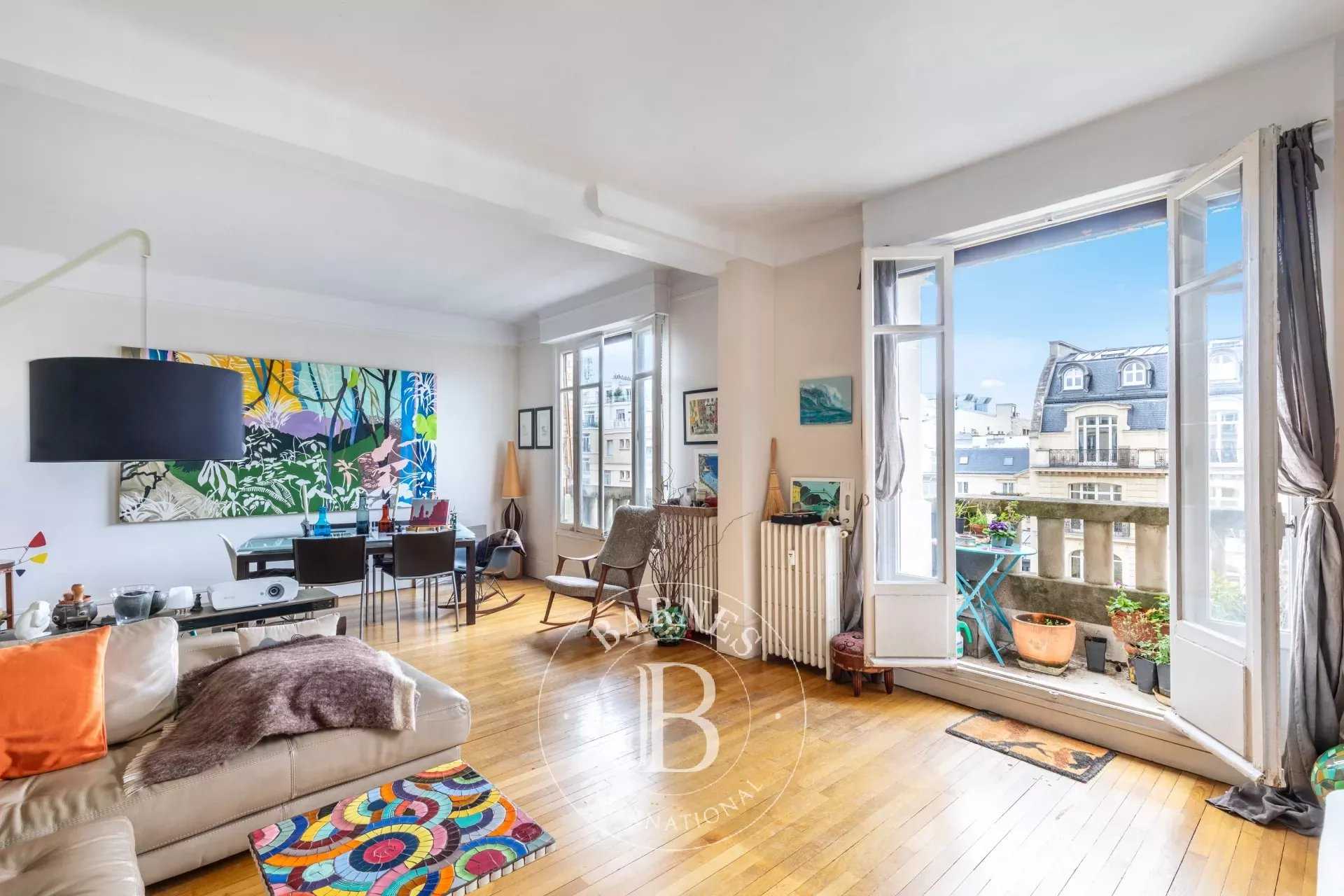 Paris  - Appartement 3 Pièces, 1 Chambre