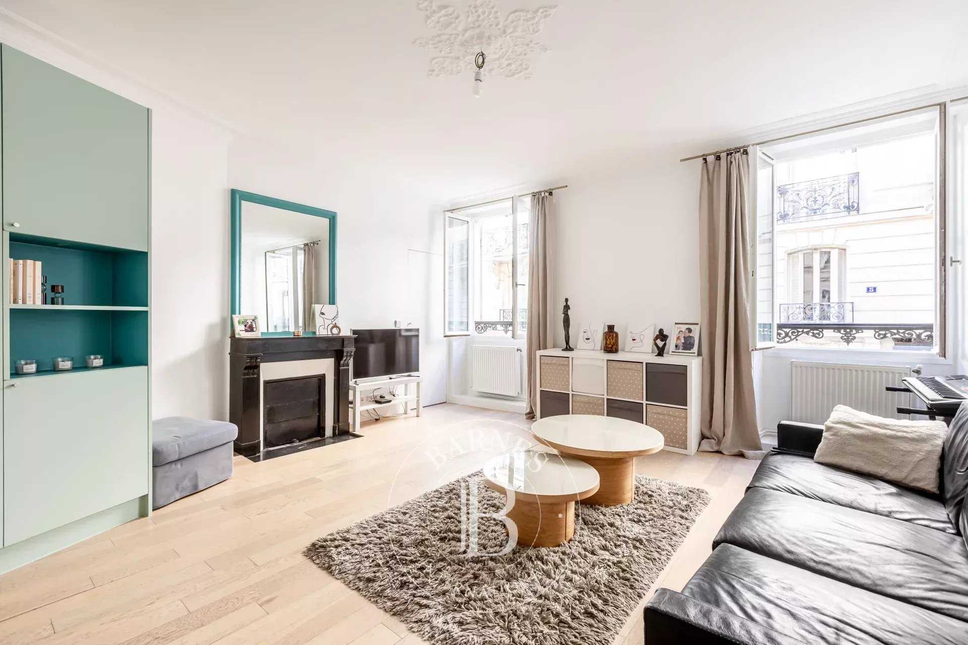 Paris  - Appartement 4 Pi&egrave;ces 3 Chambres