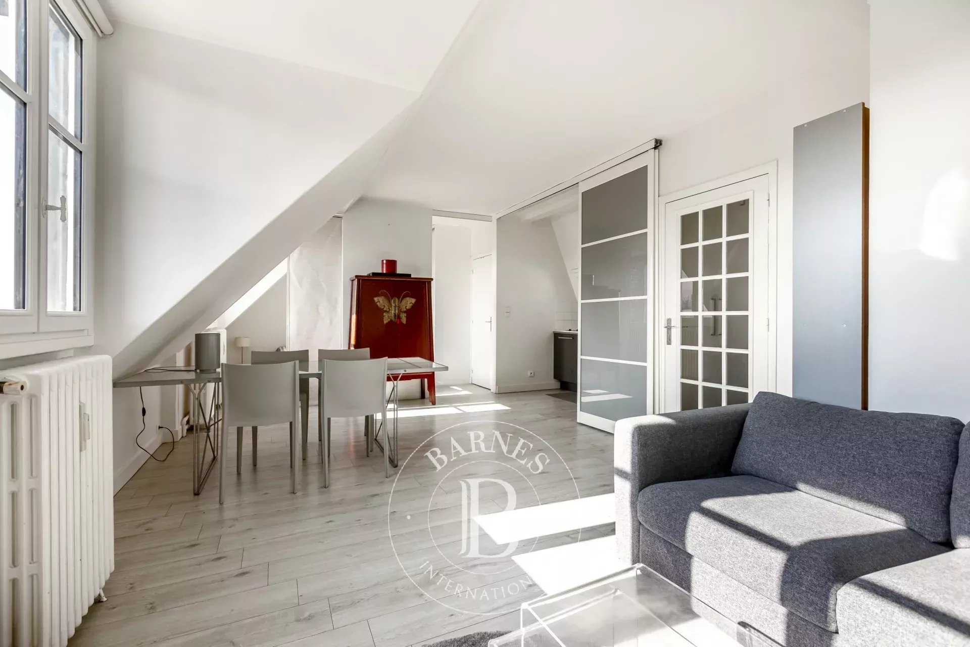 Apartment Paris 75017  -  ref 85774329 (picture 1)