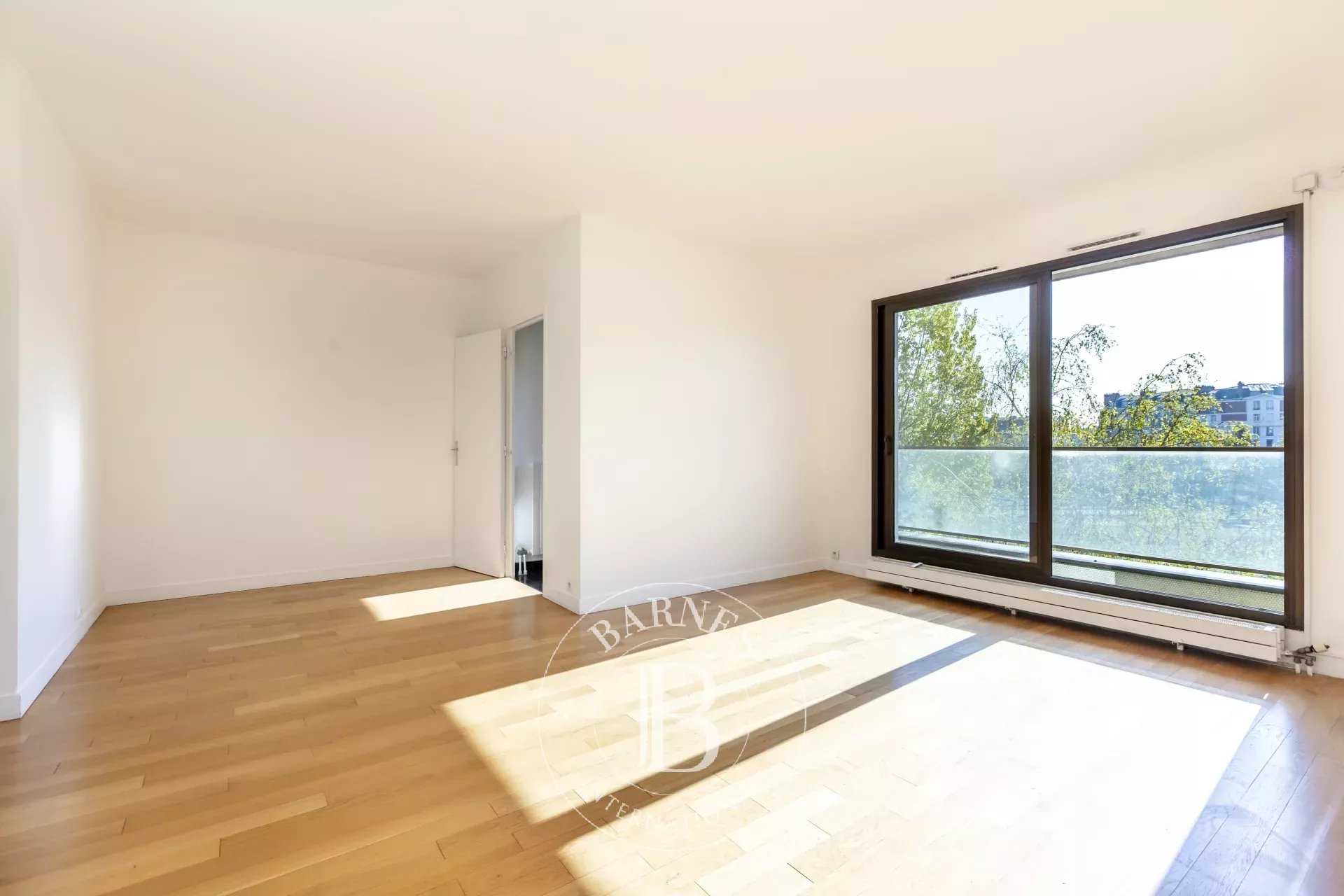 Apartment Paris 75017  -  ref 85796836 (picture 1)