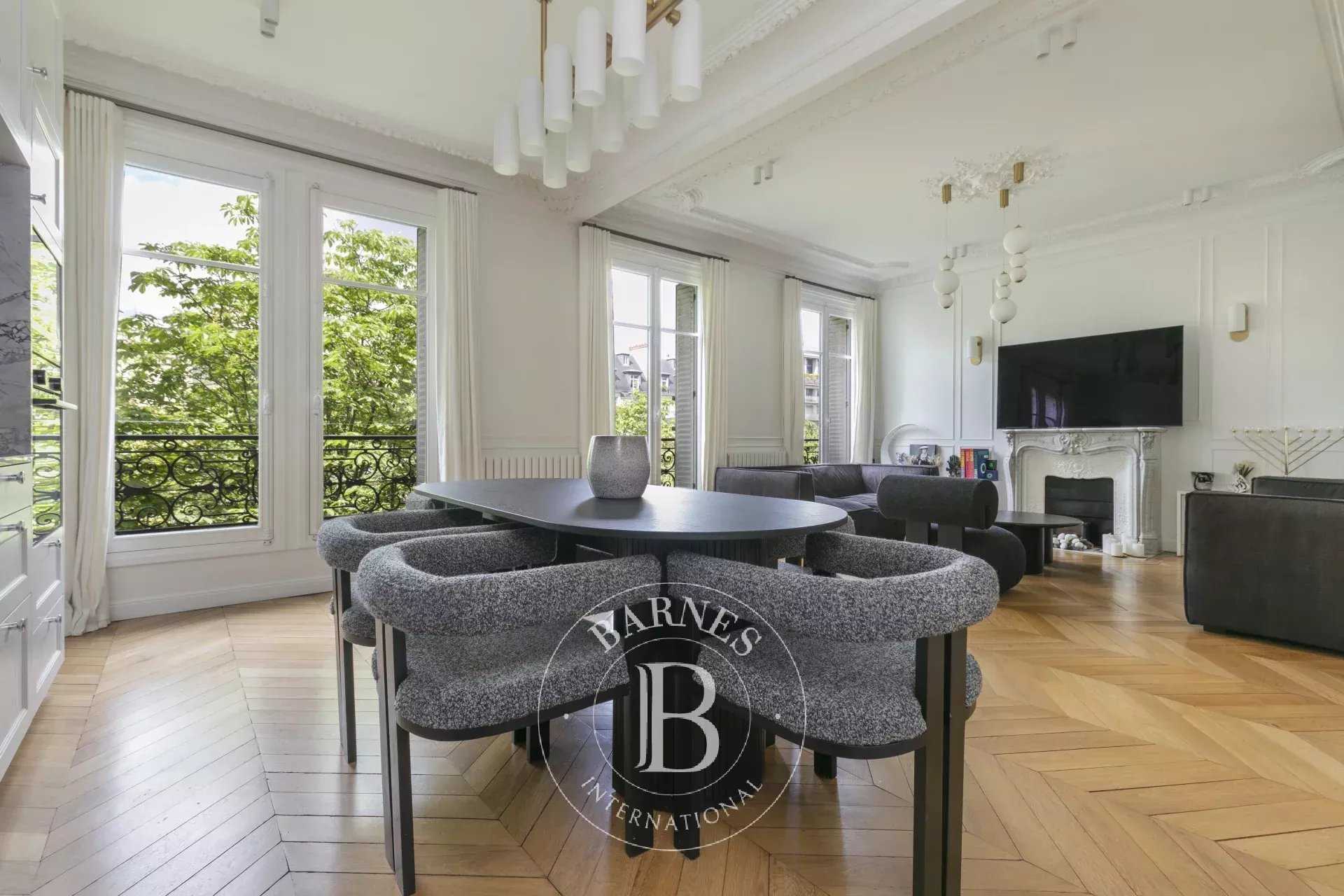 Apartment Paris 75017  -  ref 84756872 (picture 1)