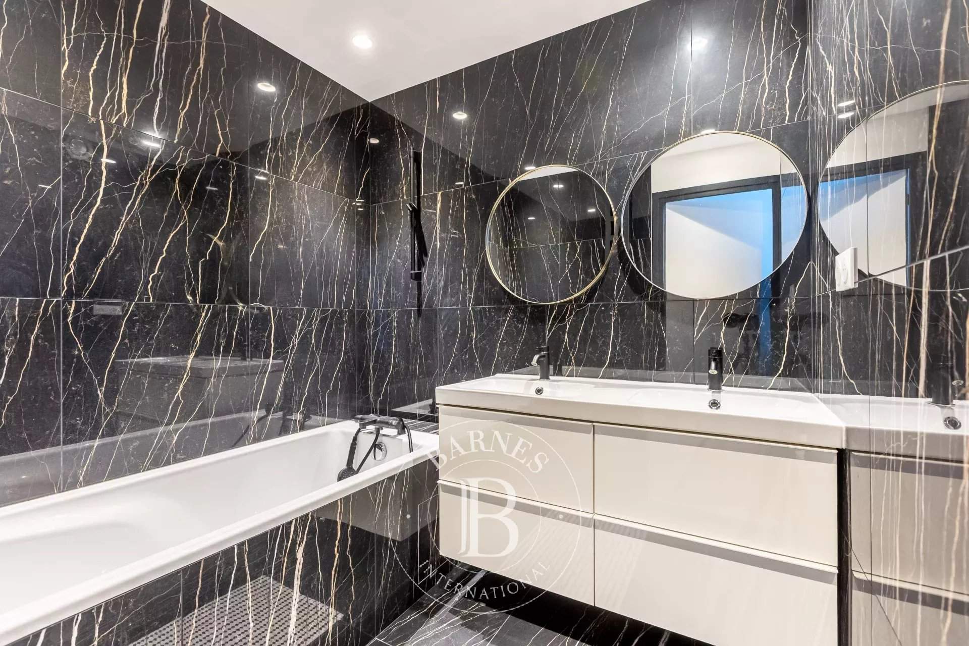 Paris  - Appartement 2 Pi&egrave;ces - picture 8