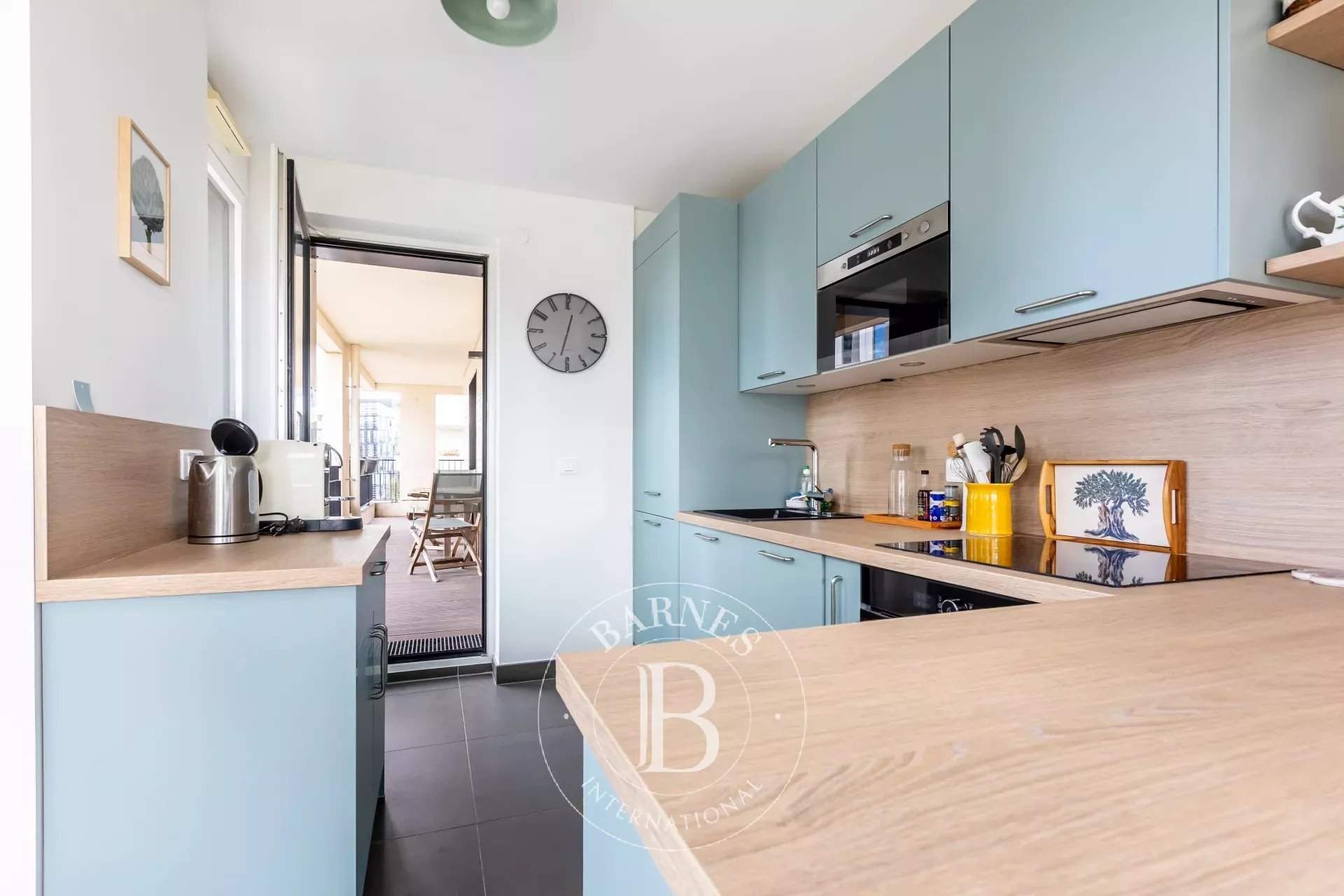 Paris  - Apartment 2 Bedrooms - picture 9