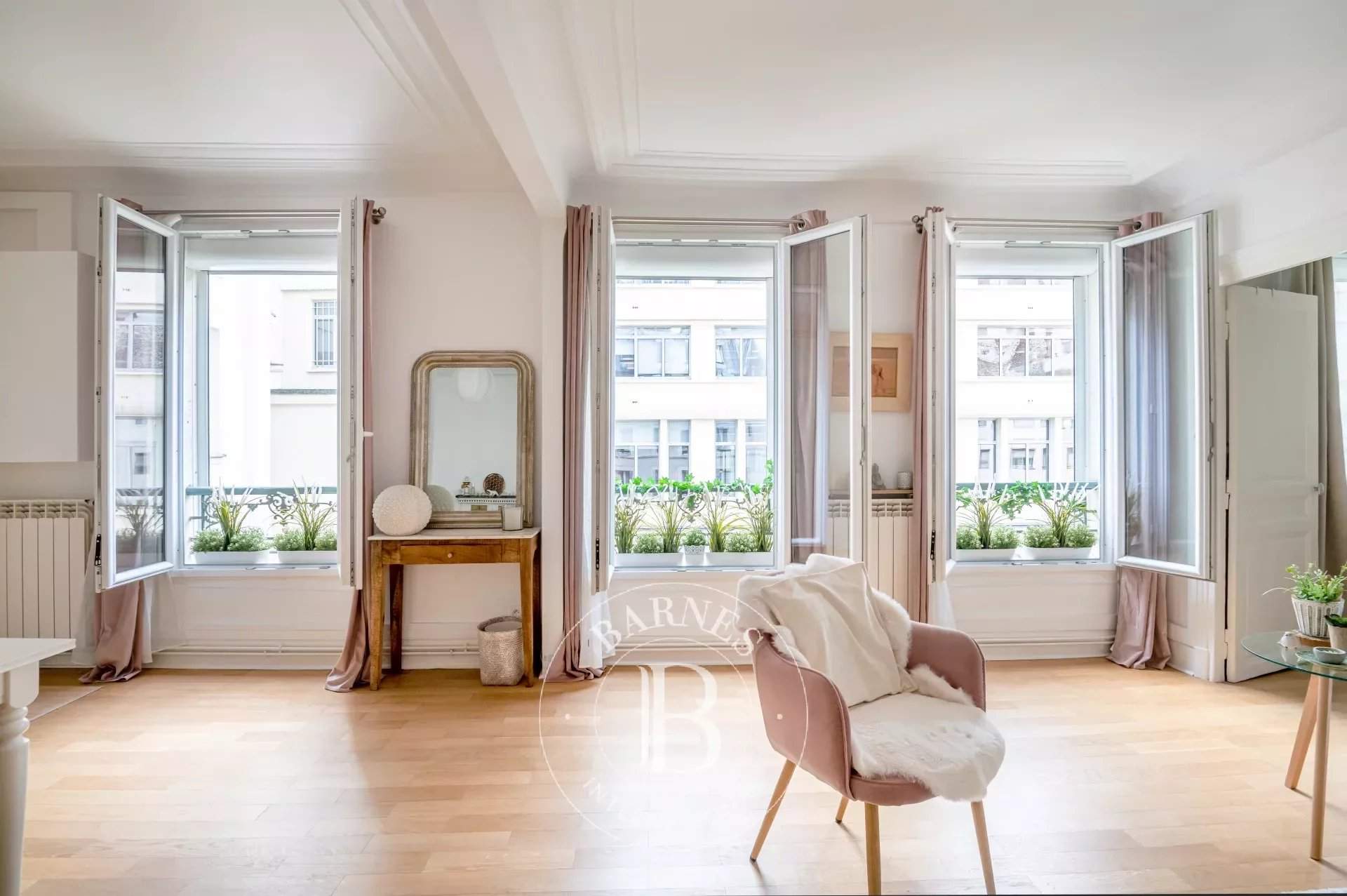 Paris  - Apartment 2 Bedrooms - picture 1