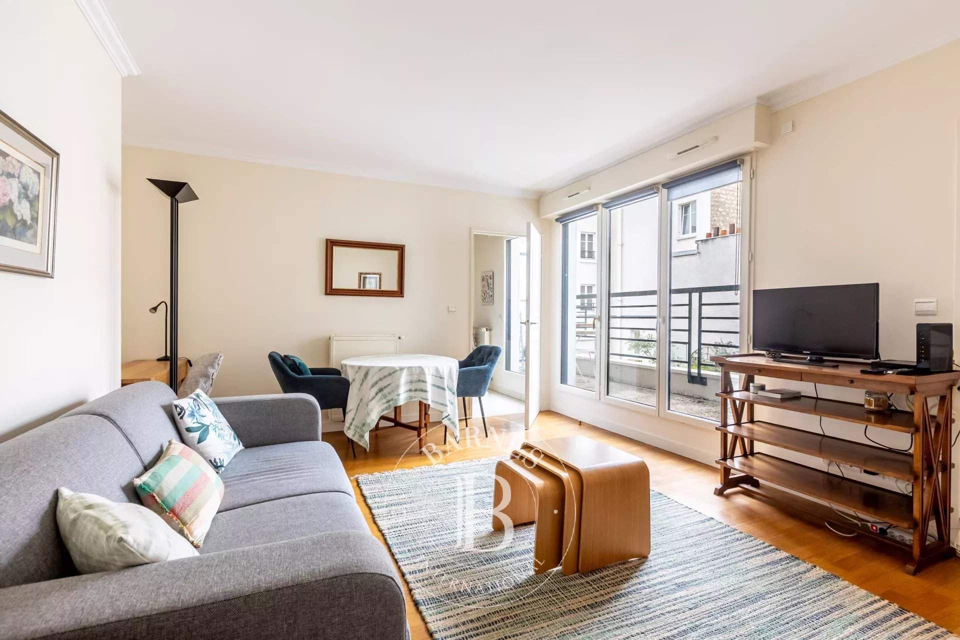 Paris  - Apartment 1 Bedroom - picture 1