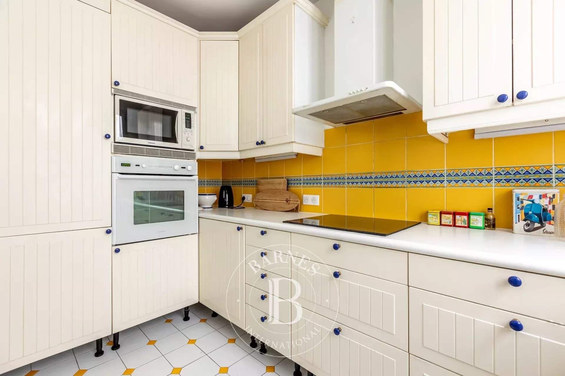 Paris  - Appartement 4 Pi&egrave;ces 2 Chambres - picture 10