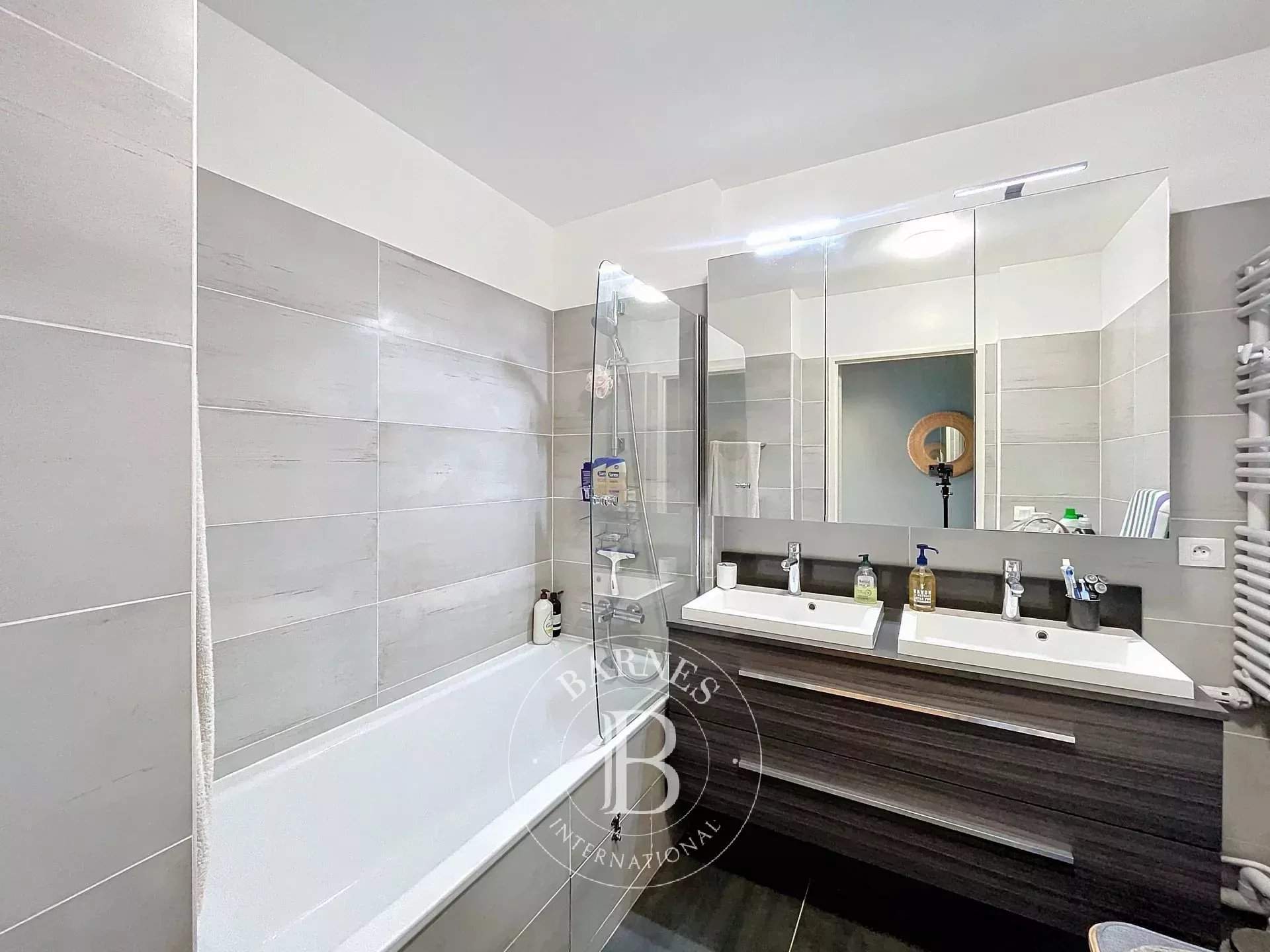 Paris  - Appartement 3 Pi&egrave;ces 2 Chambres - picture 12