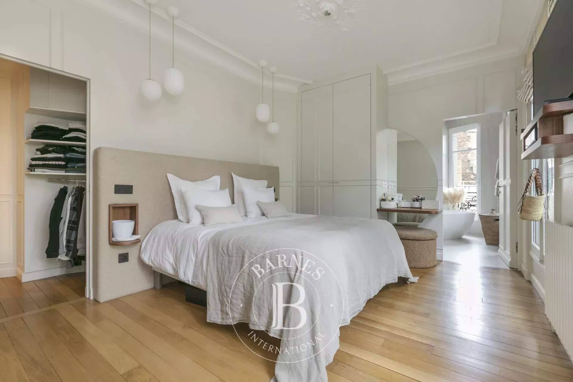Paris  - Apartment 3 Bedrooms - picture 5