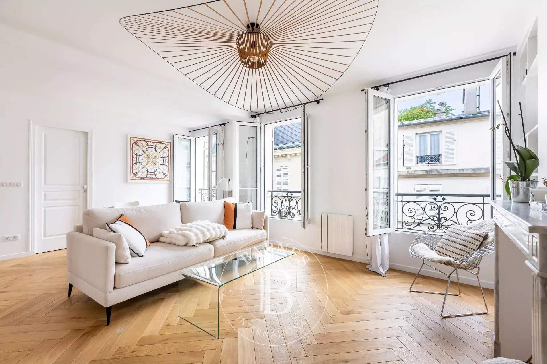 Paris  - Appartement 2 Pi&egrave;ces, 1 Chambre - picture 2