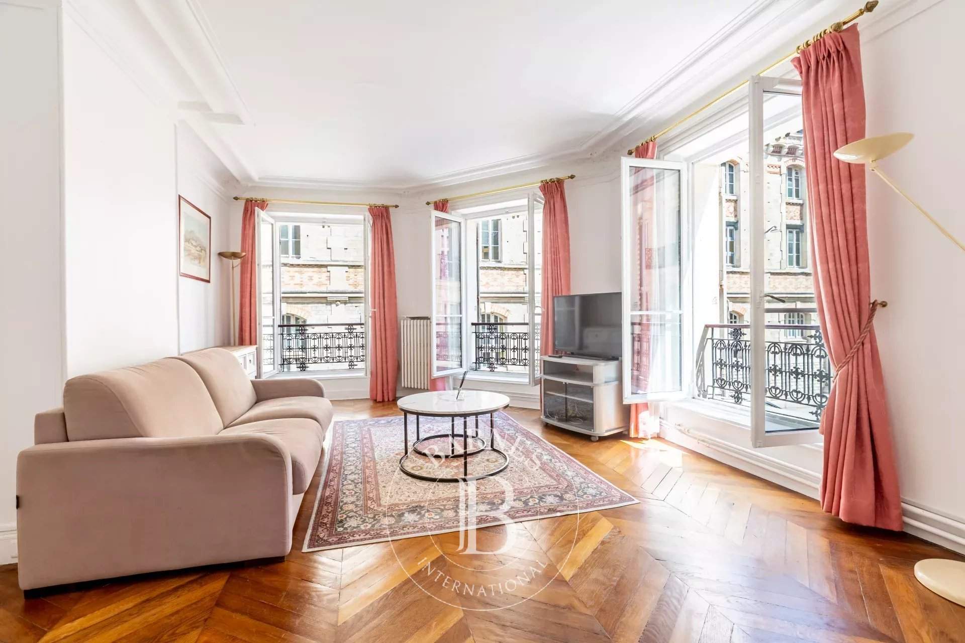 Paris  - Apartment 2 Bedrooms - picture 2