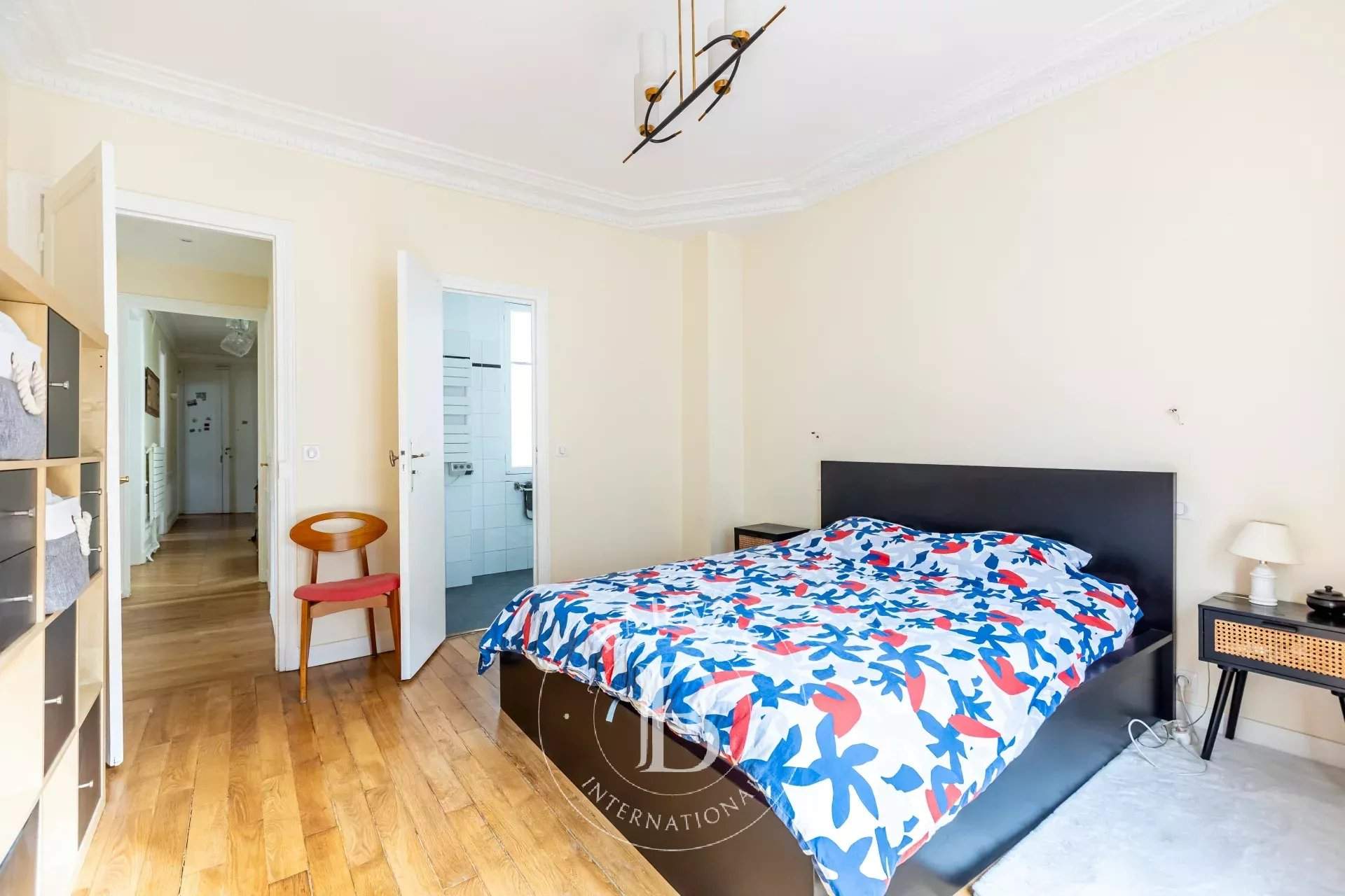 Paris  - Appartement 4 Pi&egrave;ces 2 Chambres - picture 12