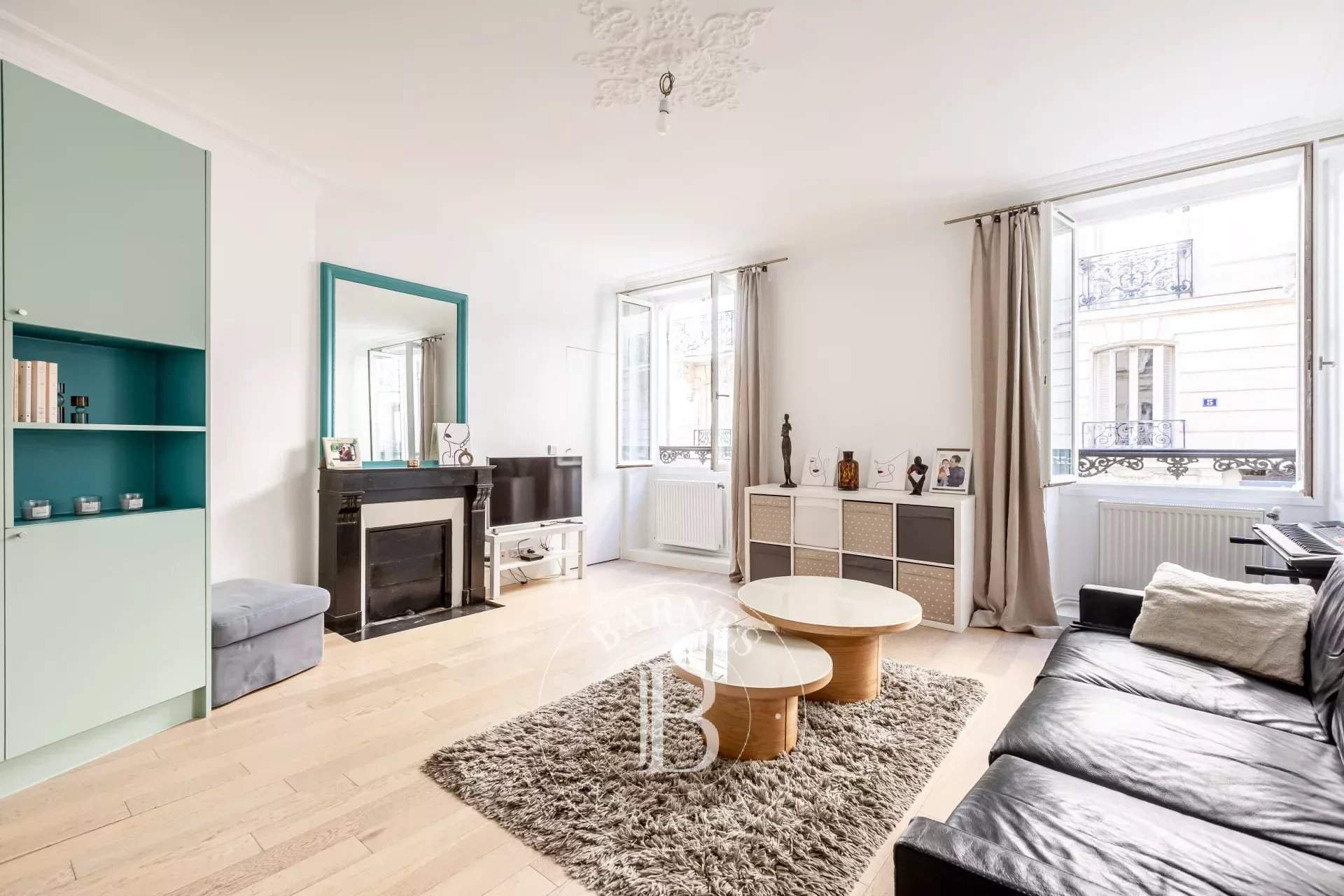 Paris  - Appartement 4 Pi&egrave;ces 3 Chambres - picture 1
