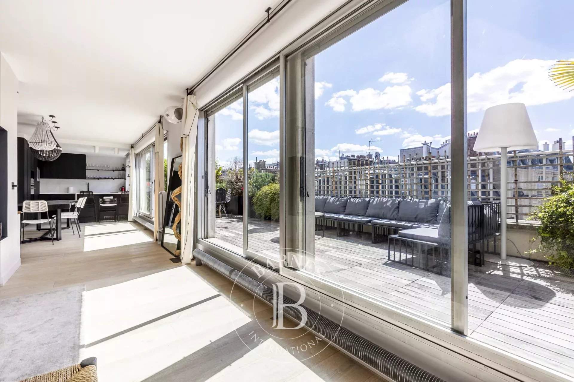 Paris  - Apartment 2 Bedrooms - picture 2