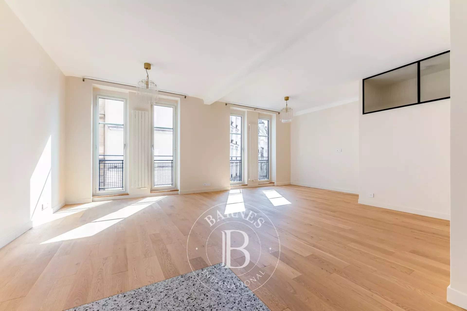 Paris  - Appartement 3 Pi&egrave;ces 2 Chambres - picture 1