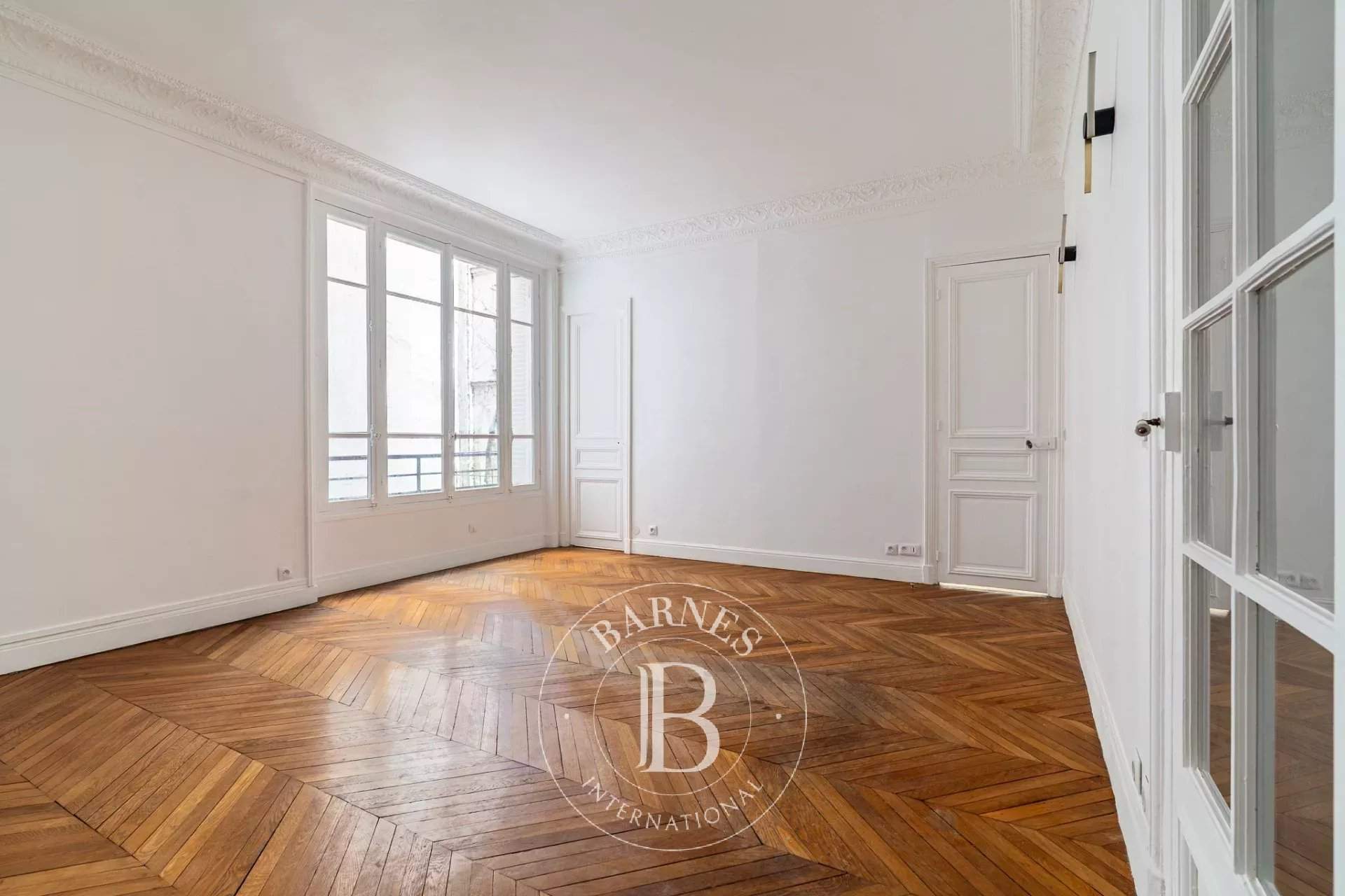 Paris  - Appartement 3 Pi&egrave;ces, 1 Chambre - picture 2