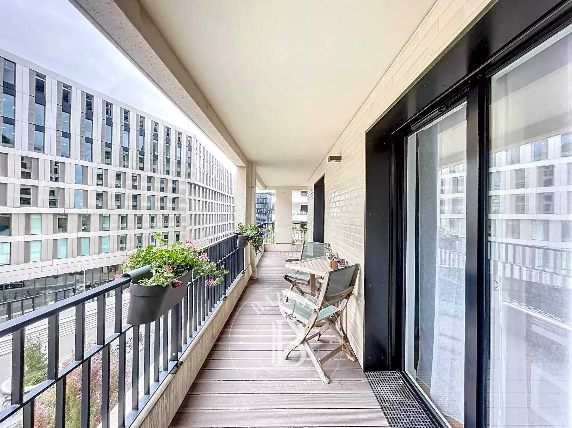 Paris  - Appartement 3 Pi&egrave;ces 2 Chambres - picture 8