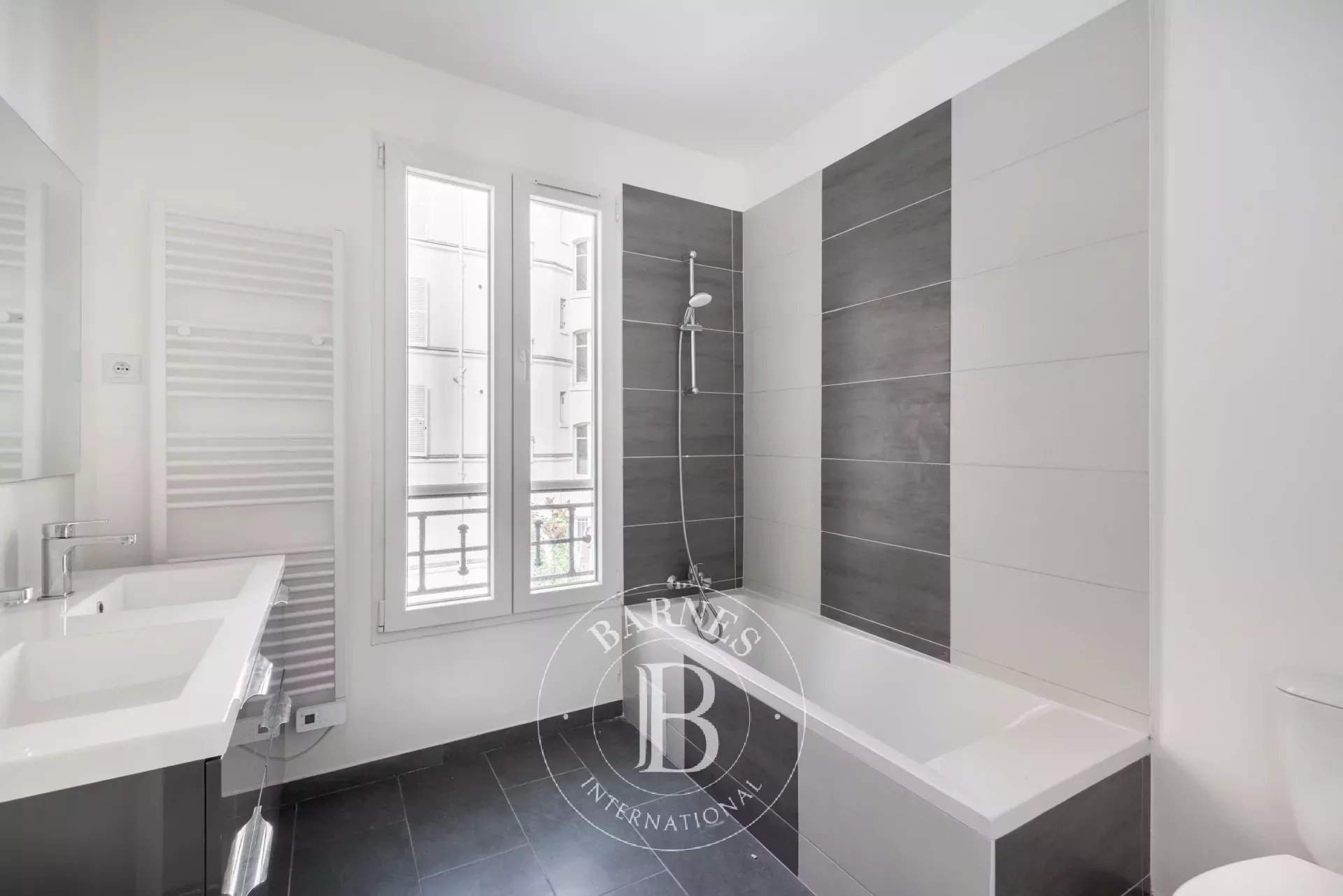 Paris  - Apartment 2 Bedrooms - picture 13