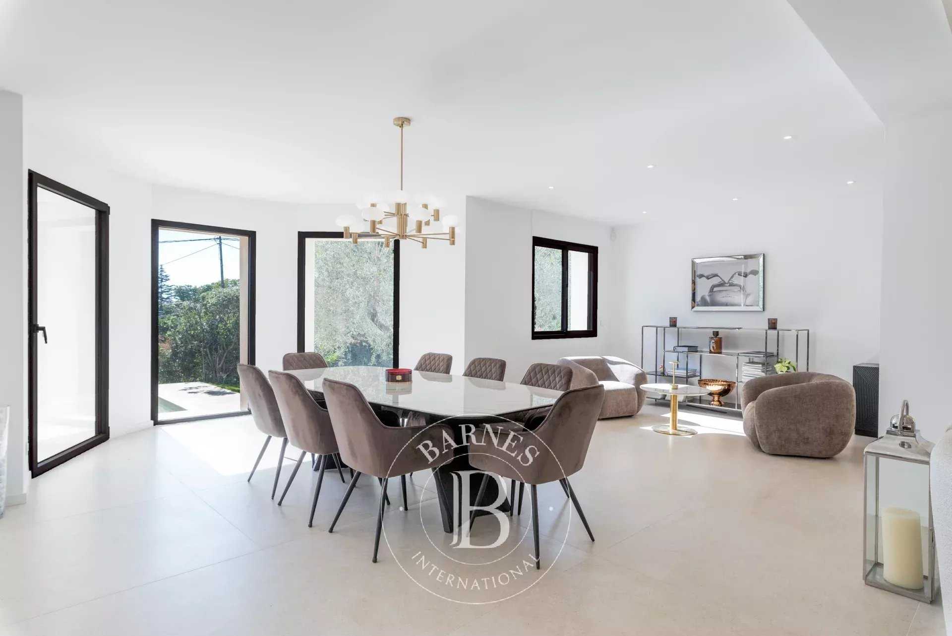 Valbonne  - Villa 5 Bedrooms