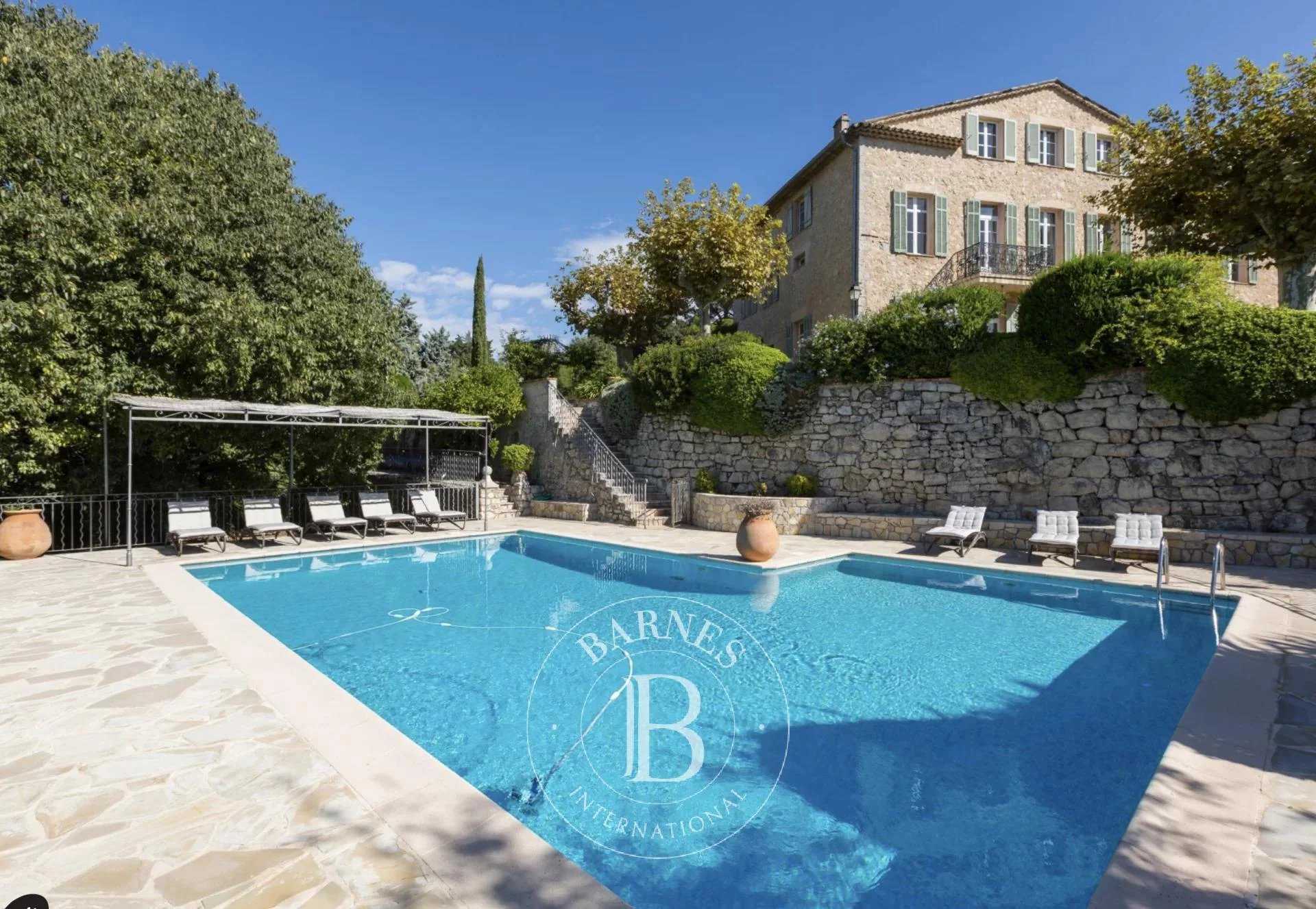 Mougins - 9 bedrooms - Swimming pool - Sea view picture 20