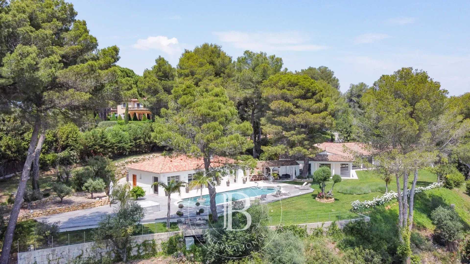 Exceptional property - Mougins- Panoramic sea view - 5 bedrooms picture 19