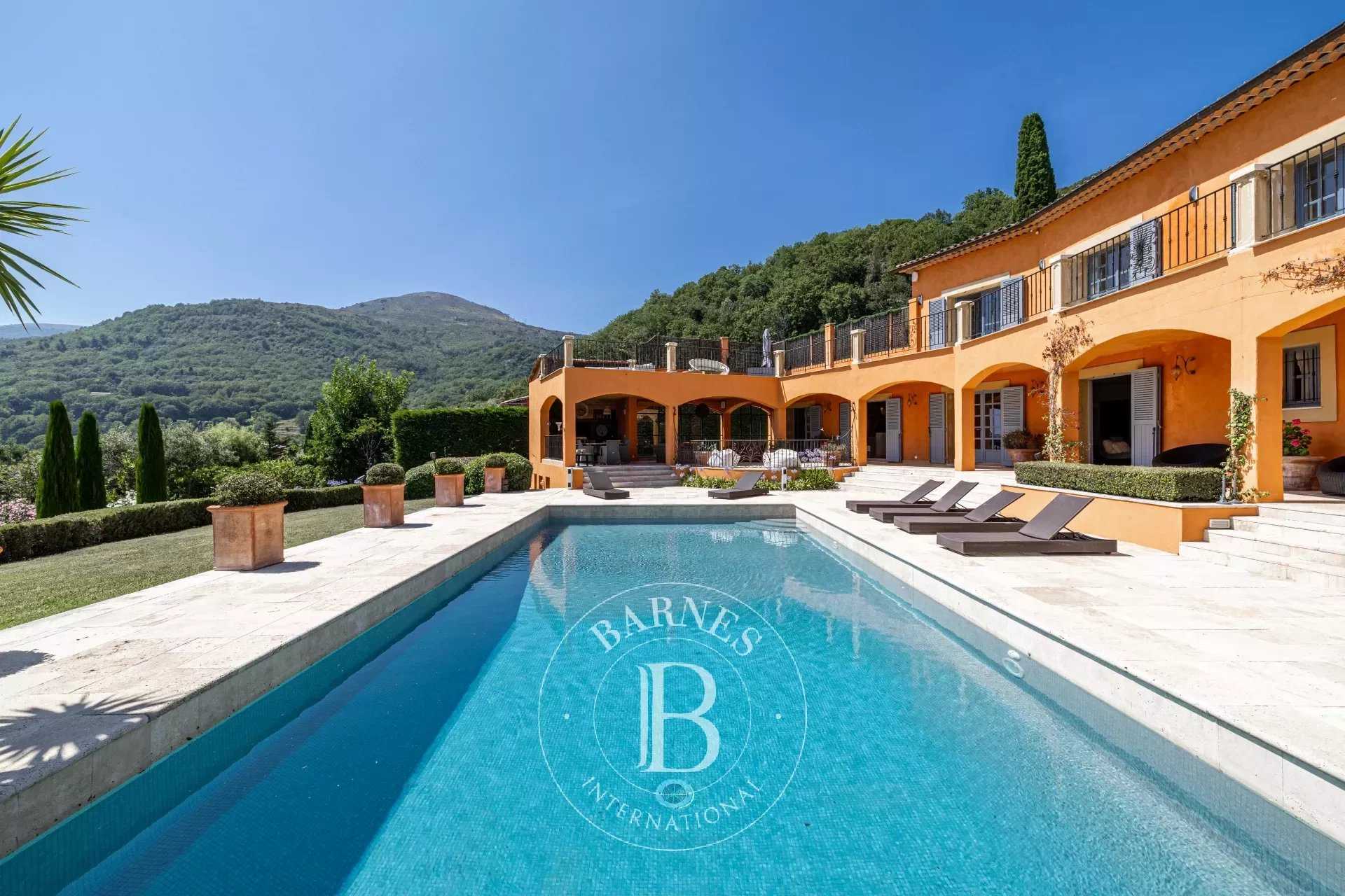 Vence  - Villa 5 Bedrooms