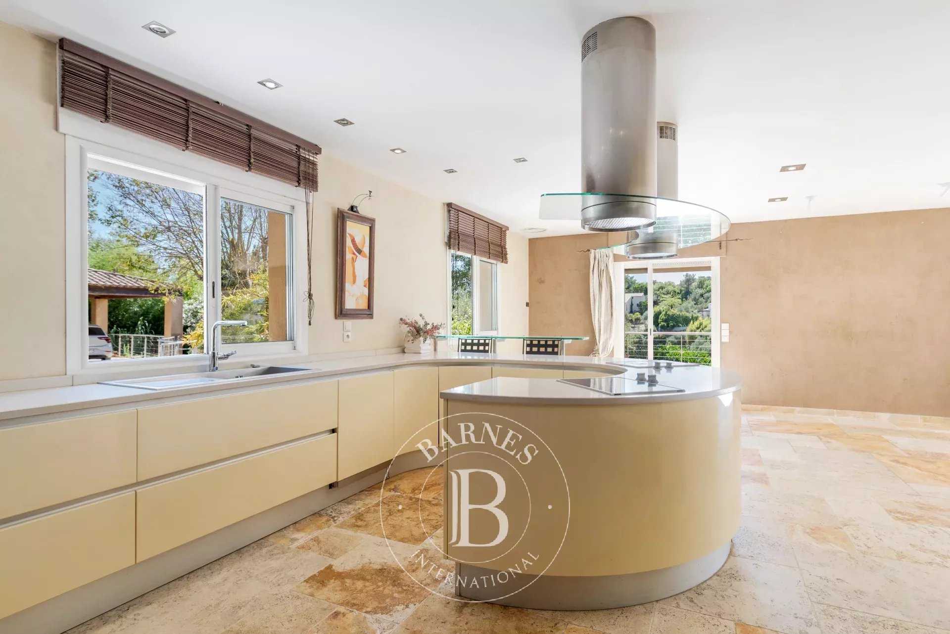 Roquefort-les-Pins  - Villa 5 Bedrooms